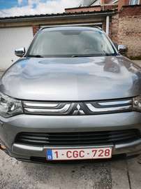 Outlander 2.2 DI-D 4WD Anniversary Edition