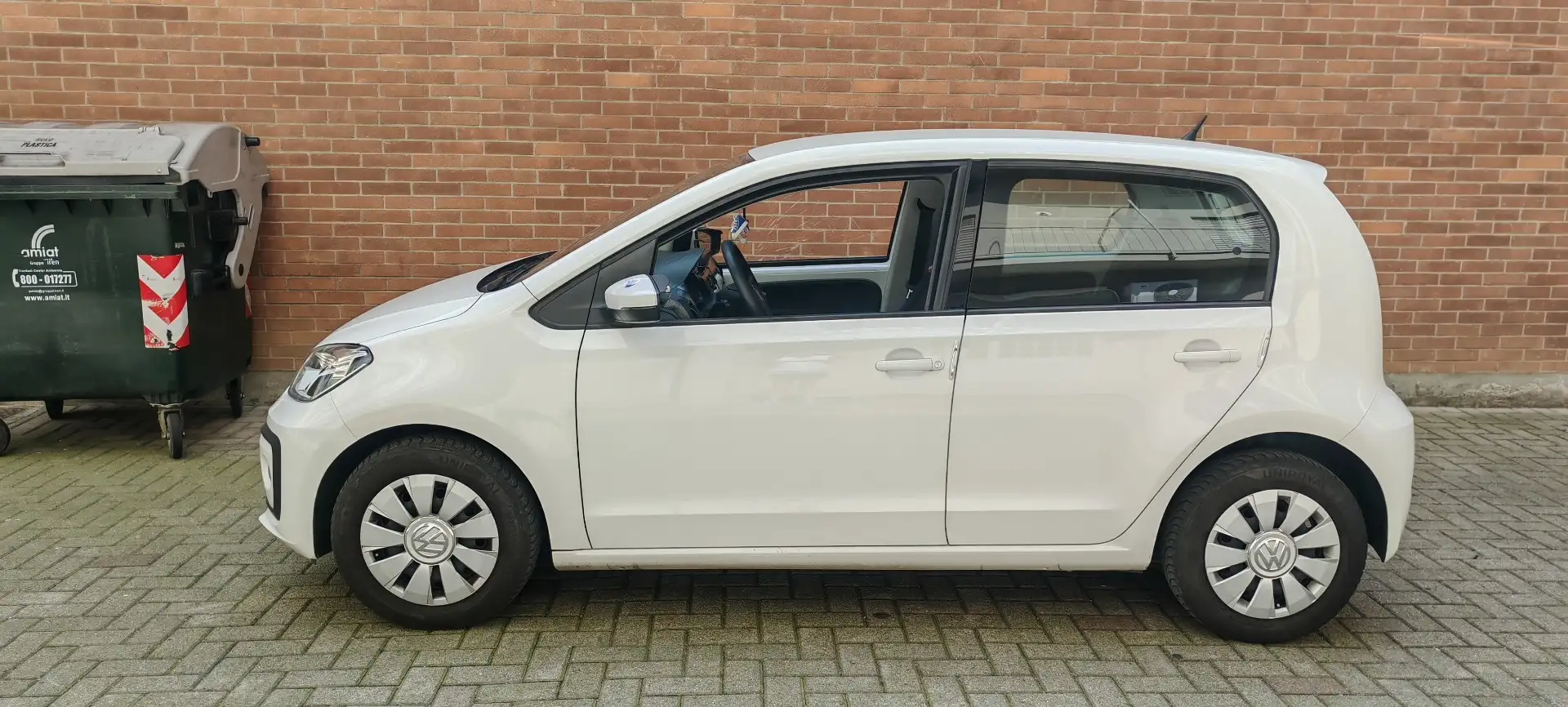 Volkswagen up! 5p 1.0 Move 75cv - 1