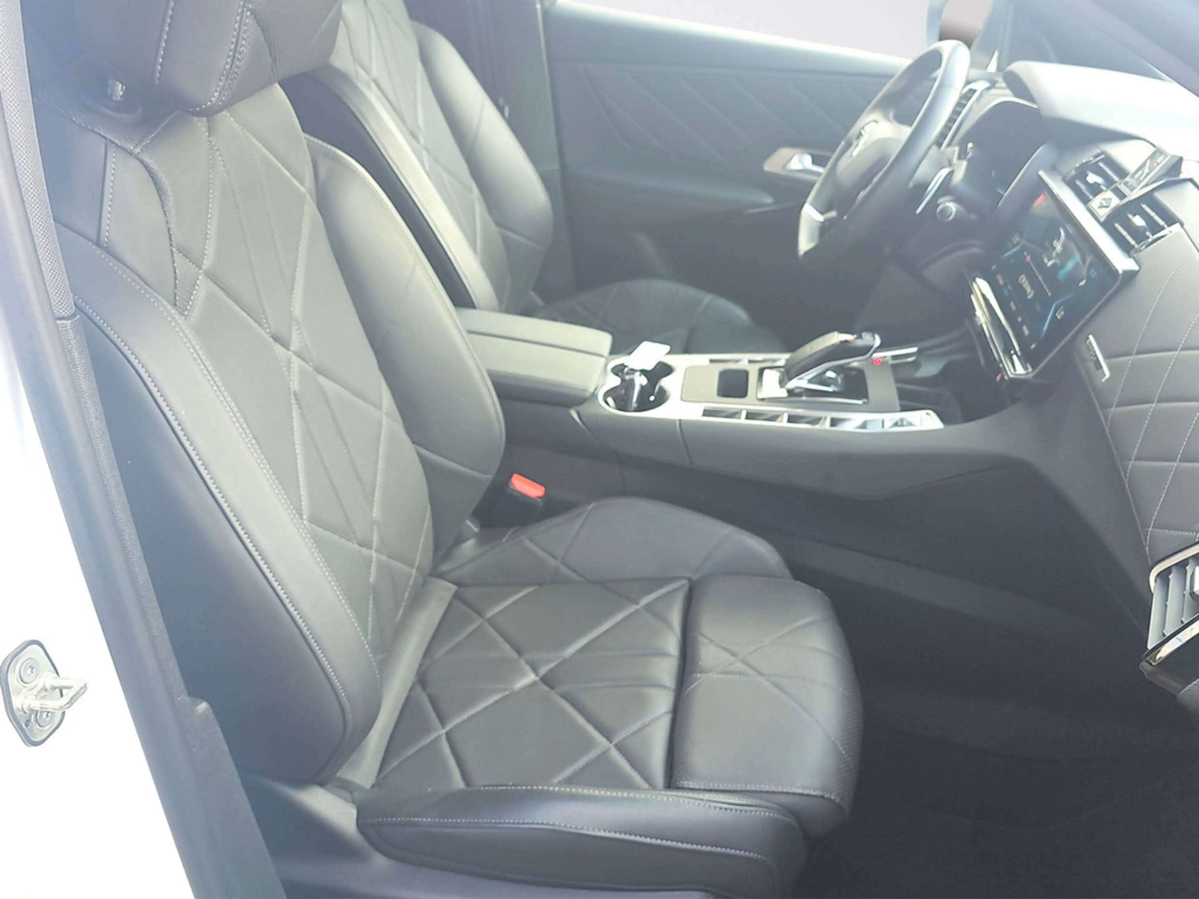 DS Automobiles DS 7 Crossback 225 E-Tense 4x4 Grand Chic ACC — photo 13
