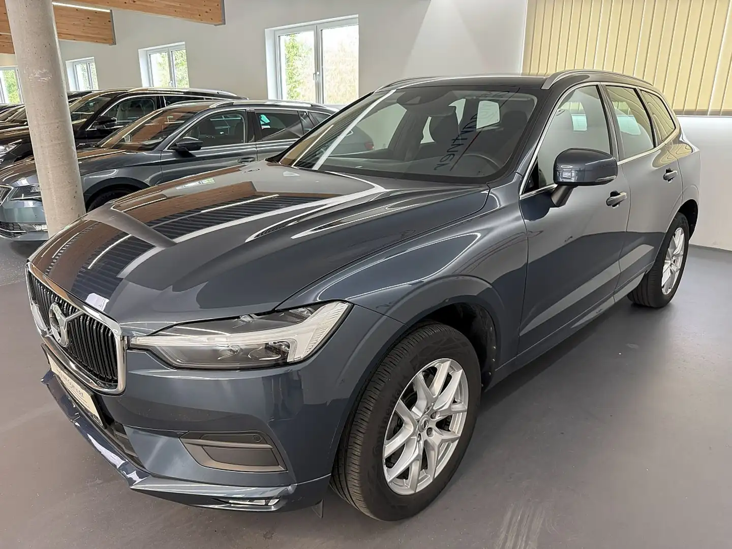 Volvo XC60 B4 Momentum Pro Geatronic *LED*NAVI*AHK*Virtual... Bleu - 2