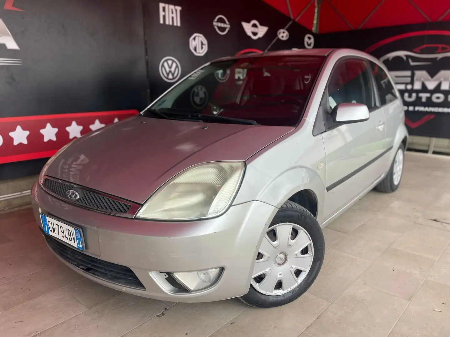 Ford Fiesta 1.4 TDCi 3p. Ghia Grigio - 2