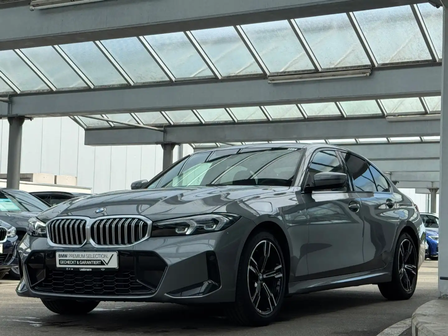 BMW 318 i Limousine M-Sportpaket GARANTIE bis 01/2030 Gris - 2