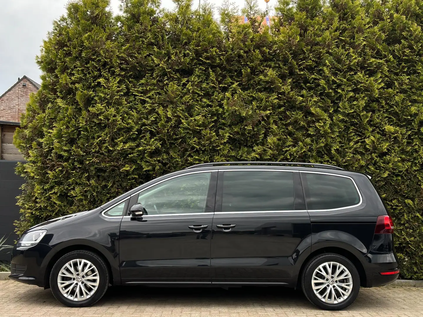 Volkswagen Sharan 1.4 TSI Exclusive Automaat CarPlay Schwarz - 2