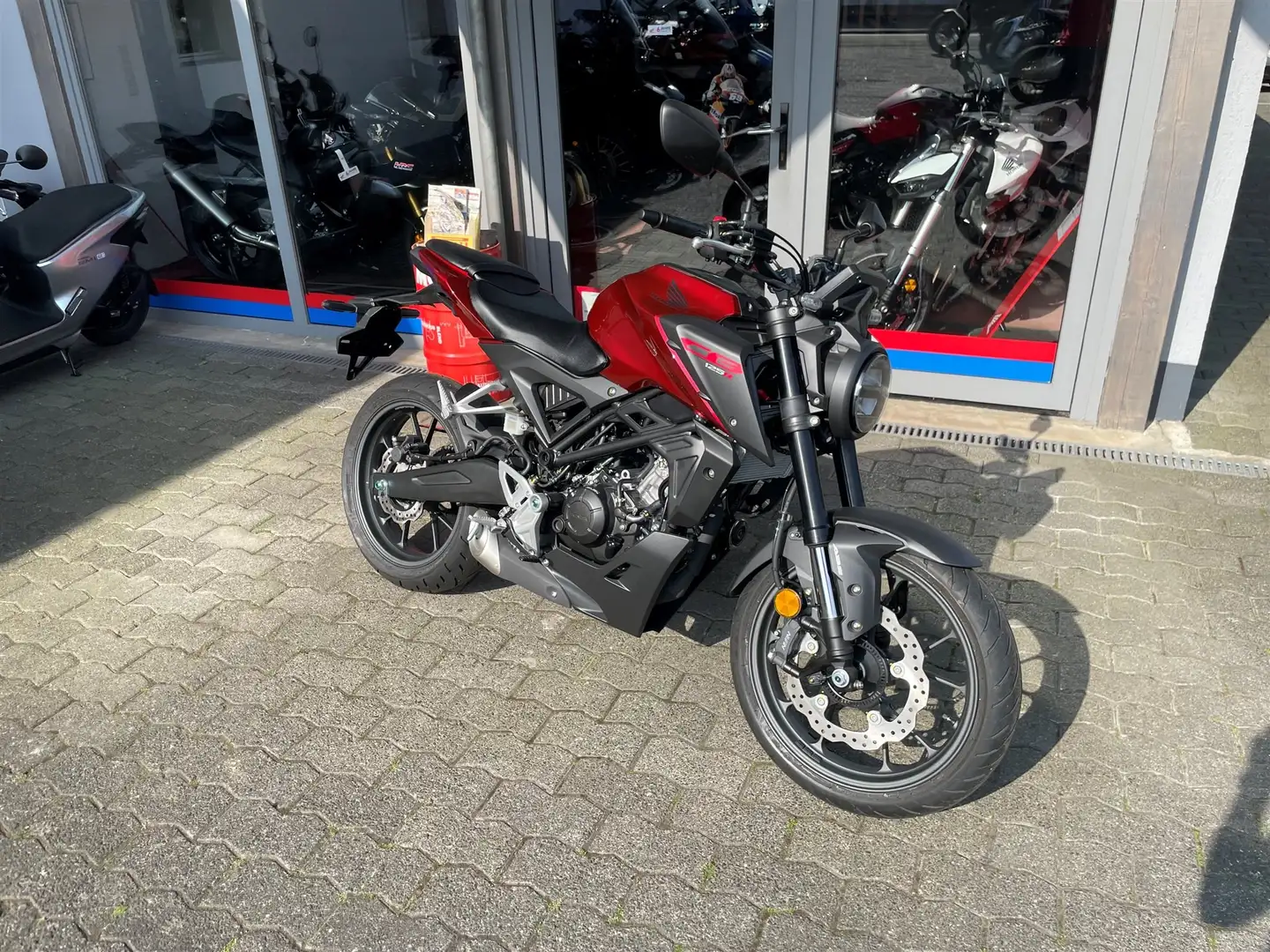 Honda CB 125 Neufahrzeug auf Lager Червоний - 2