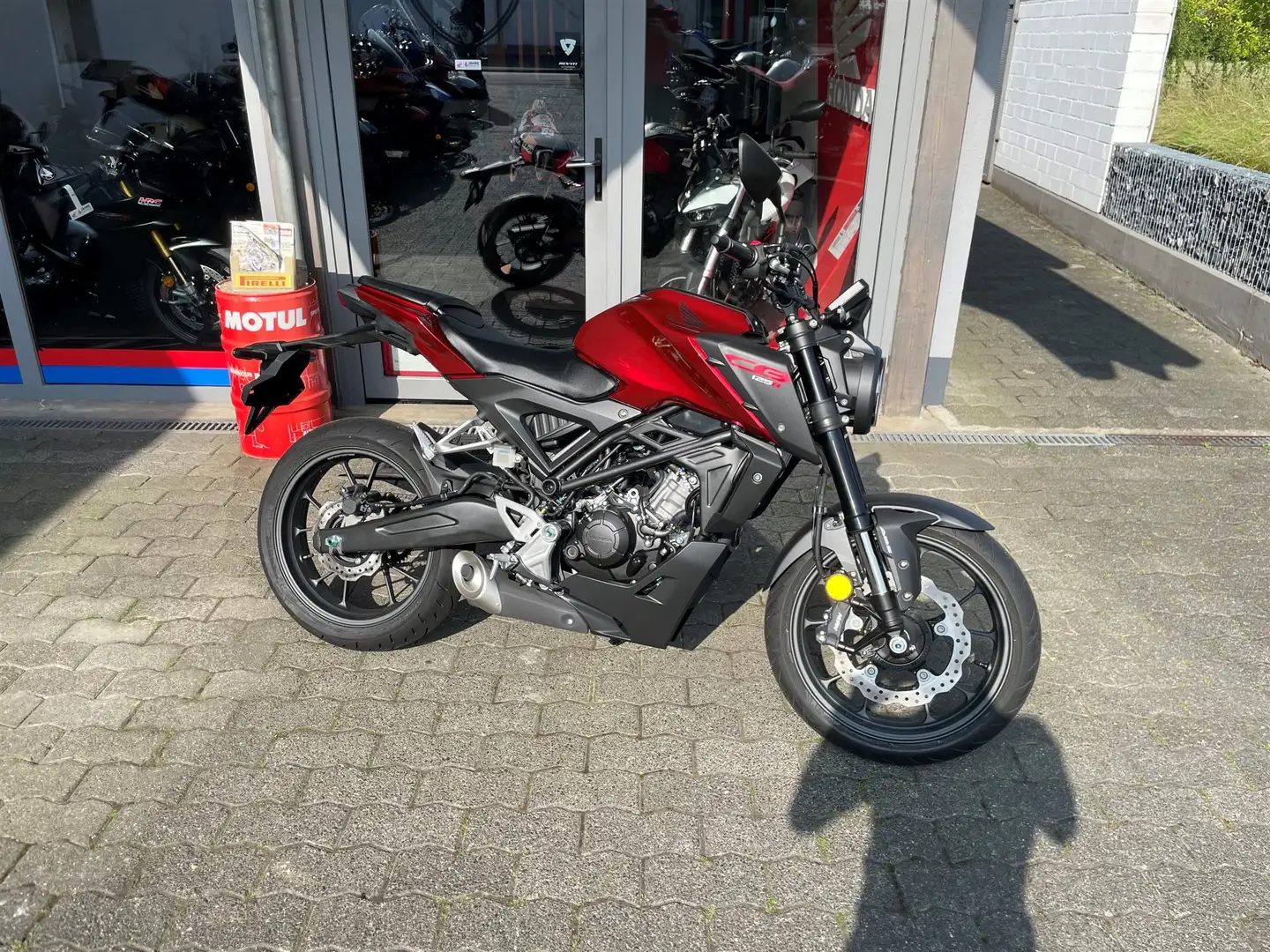 Honda CB 125 Neufahrzeug auf Lager Rojo - 1