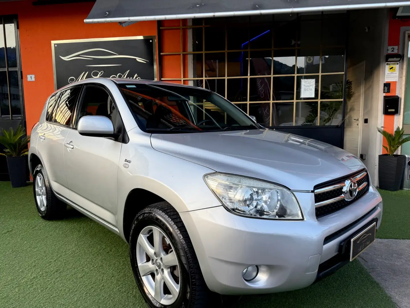 Toyota RAV 4 RAV4 2.2 D-4D 136 CV Luxury Plateado - 2