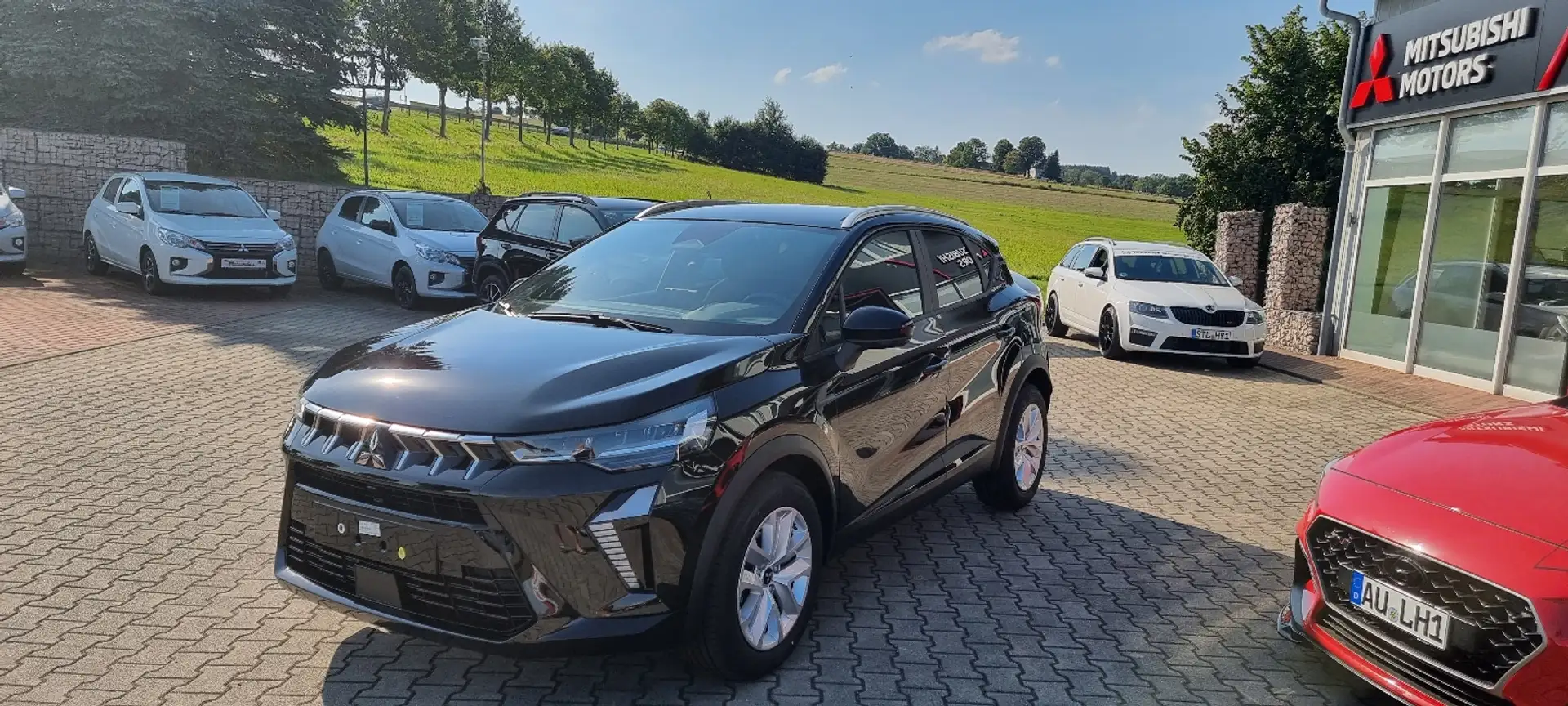 Mitsubishi ASX PLUS 1.3 T-Benziner 6-Gang 8Jahre Garantie Noir - 1