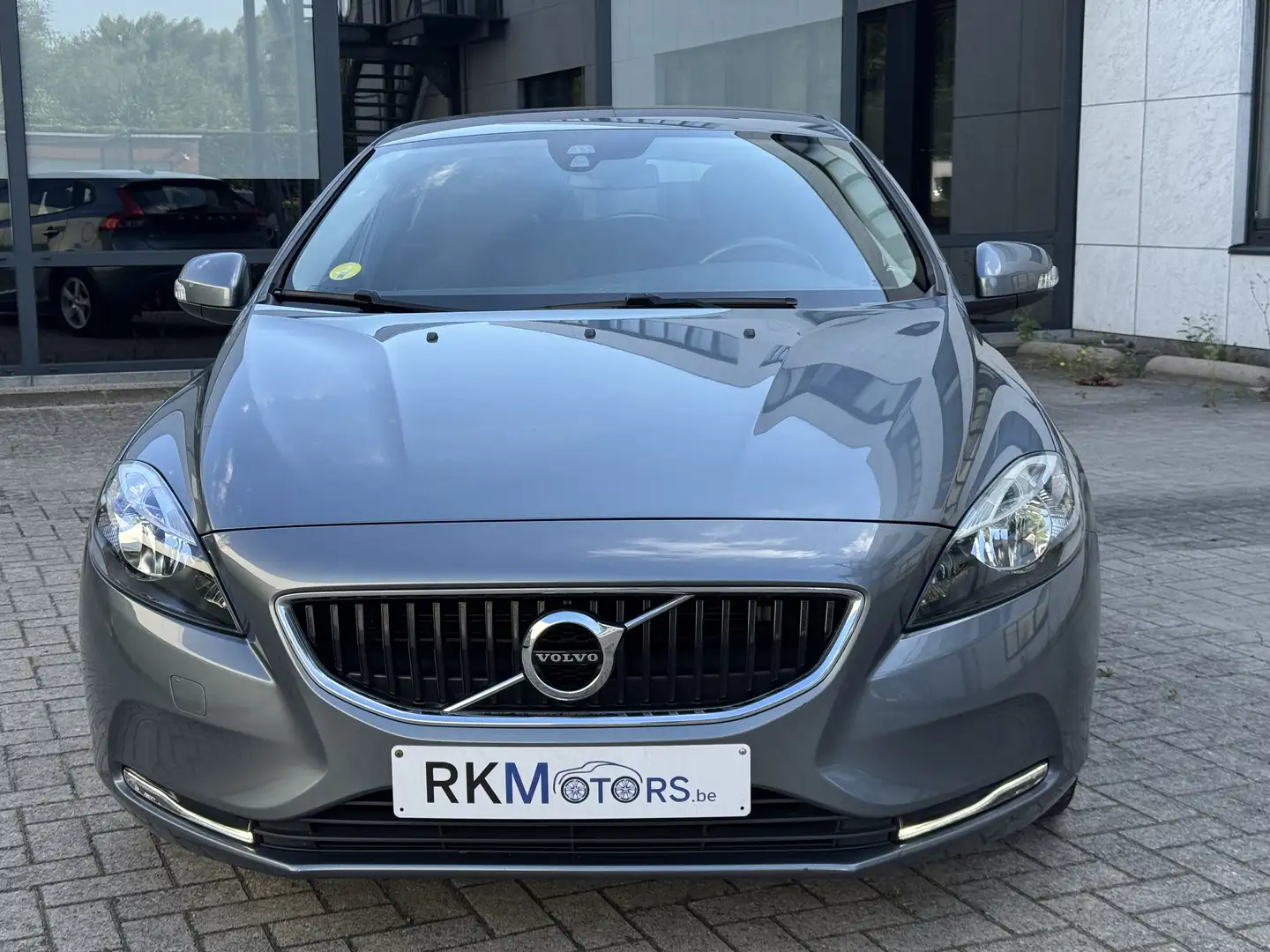 Volvo V40 V40 2.0 D2 Momentum Gris - 2