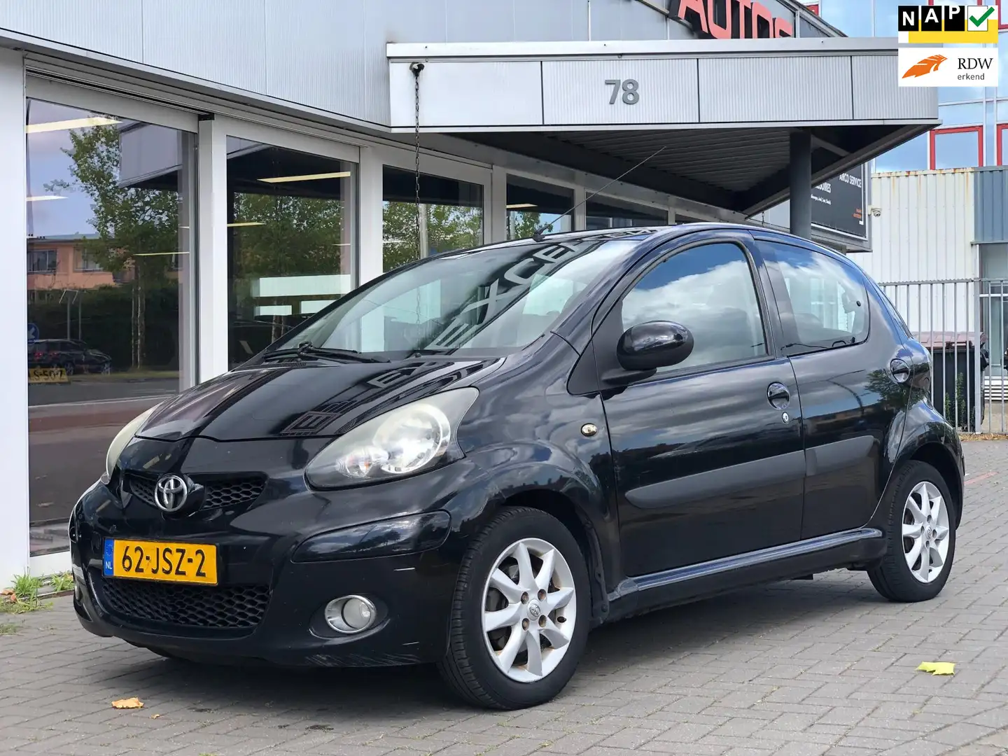 Toyota Aygo 1.0-12V Comfort - 5 Deurs - Airco Noir - 1