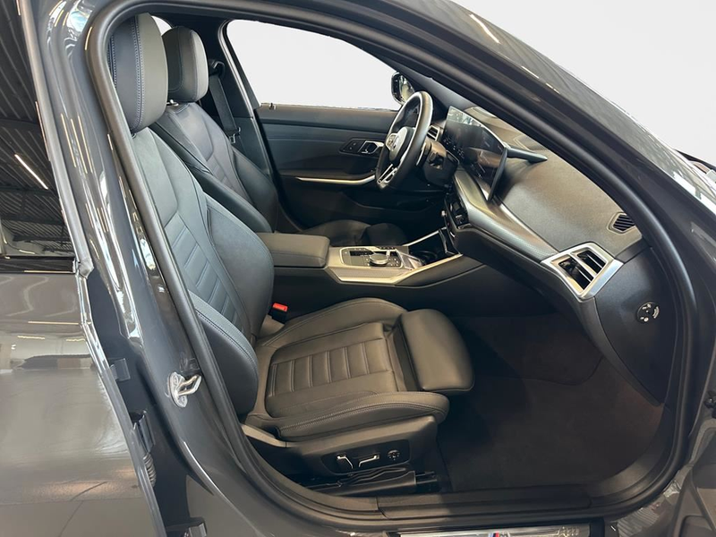 BMW 330 M Sport — photo 14