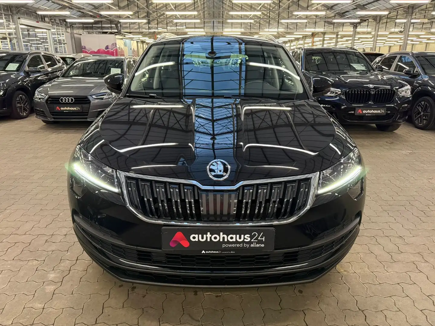 Skoda Karoq 1.5 TSI Clever|DSG|CarPlay|LED|PDC Schwarz - 2