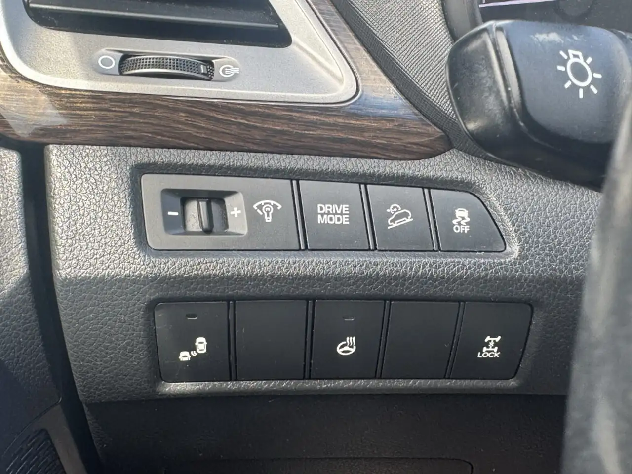 Hyundai SANTA FE снимка Hyundai SANTA FE