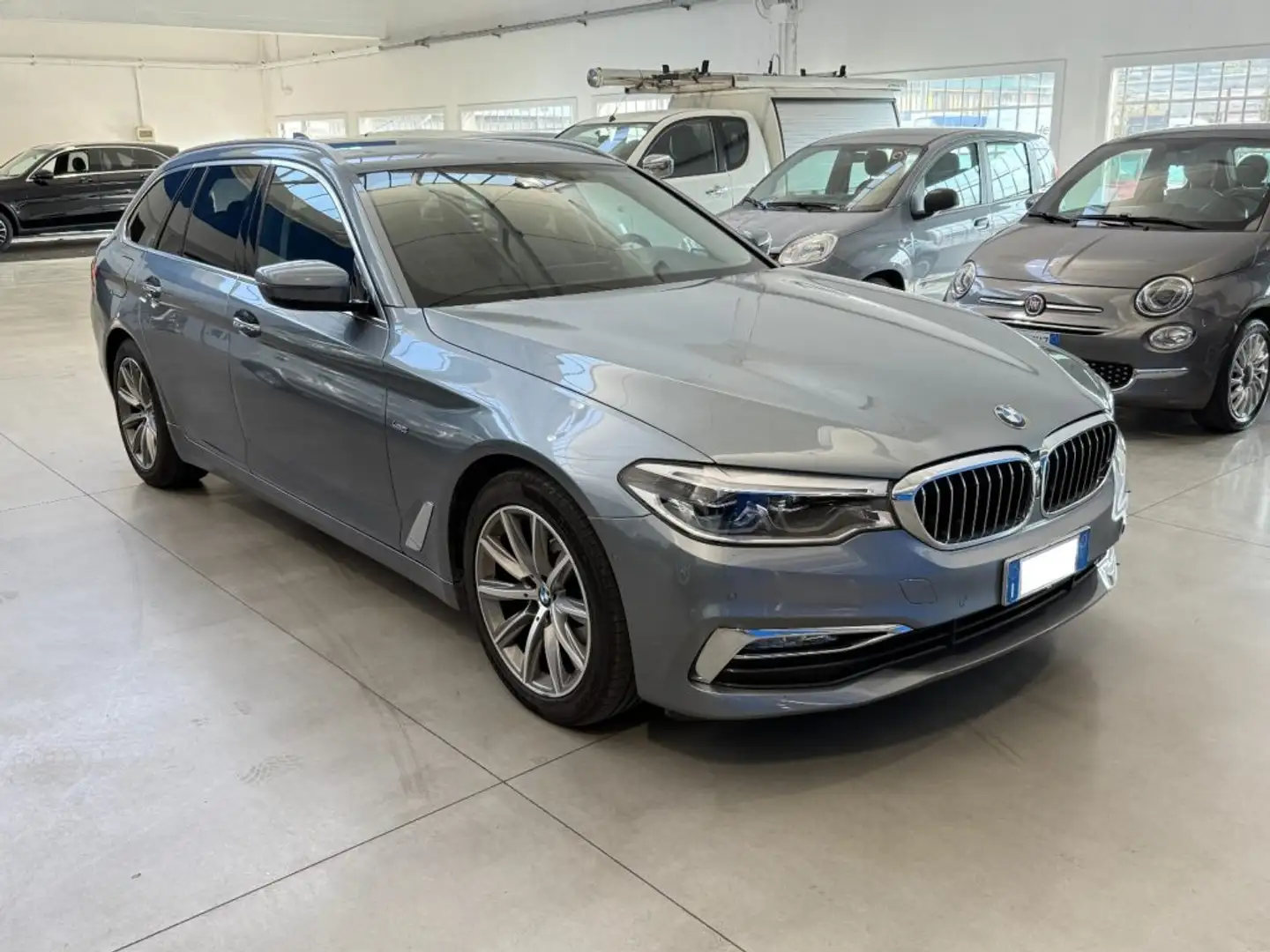 BMW 520 d Touring 190 cv Luxury - PROMO Grigio - 1