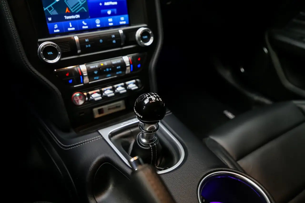Ford Mustang photo Ford Mustang