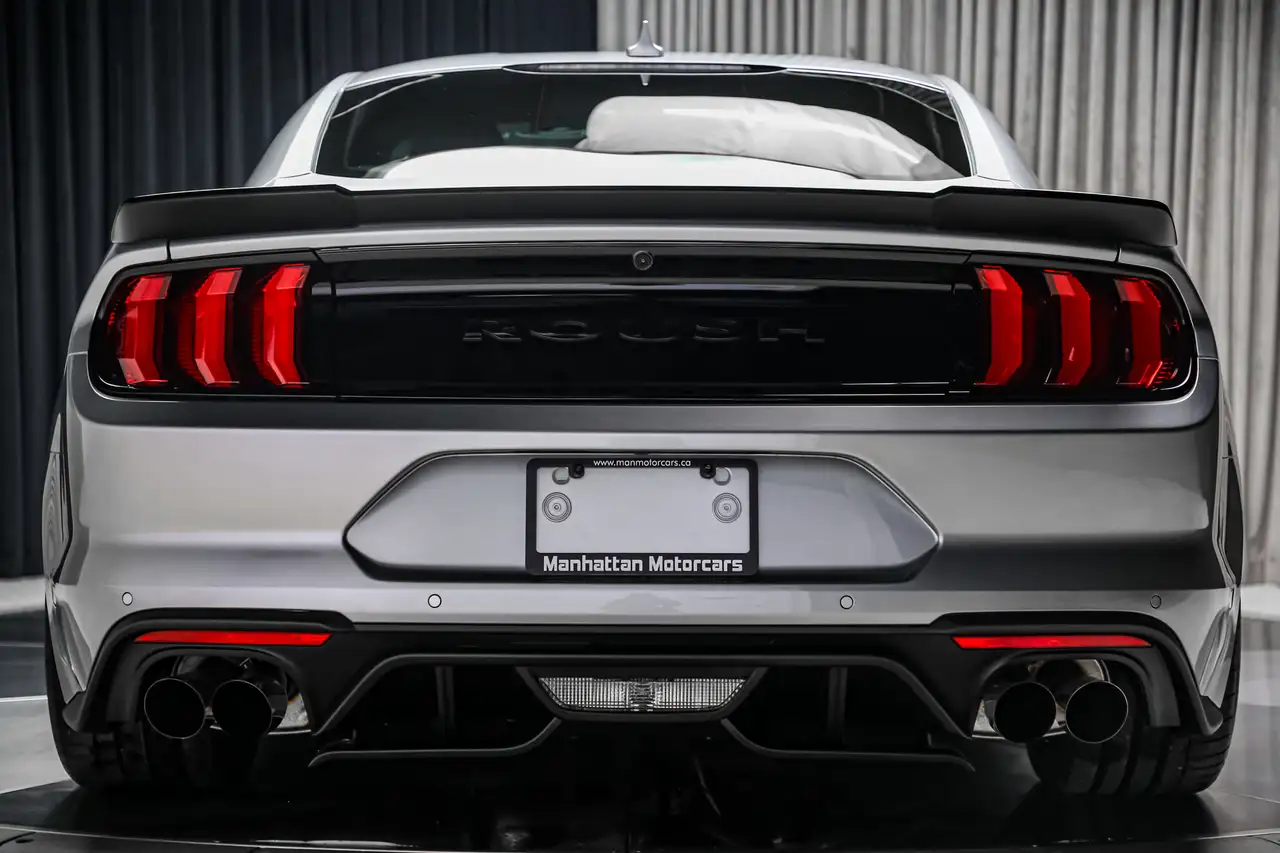 Ford Mustang photo Ford Mustang