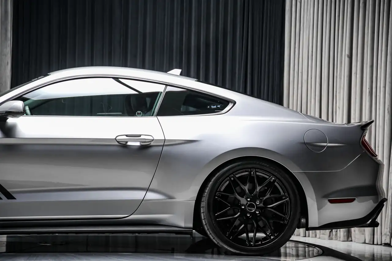 Ford Mustang photo Ford Mustang