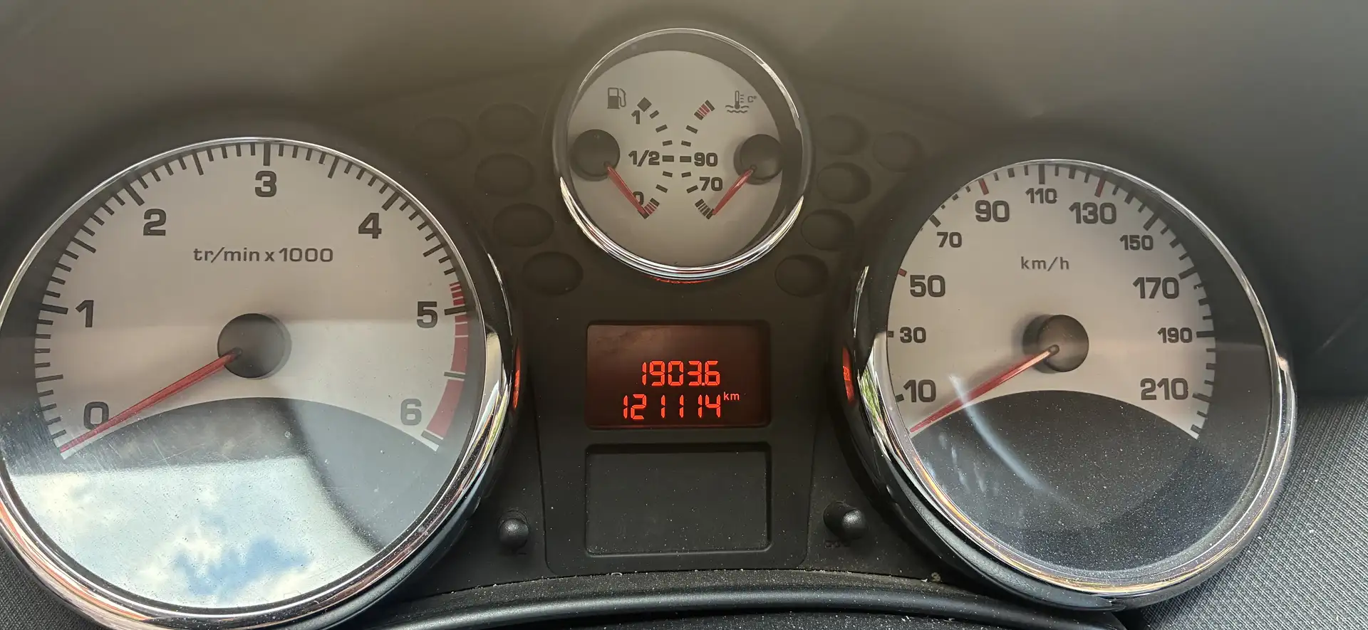 Peugeot 207 CABRIO - 2