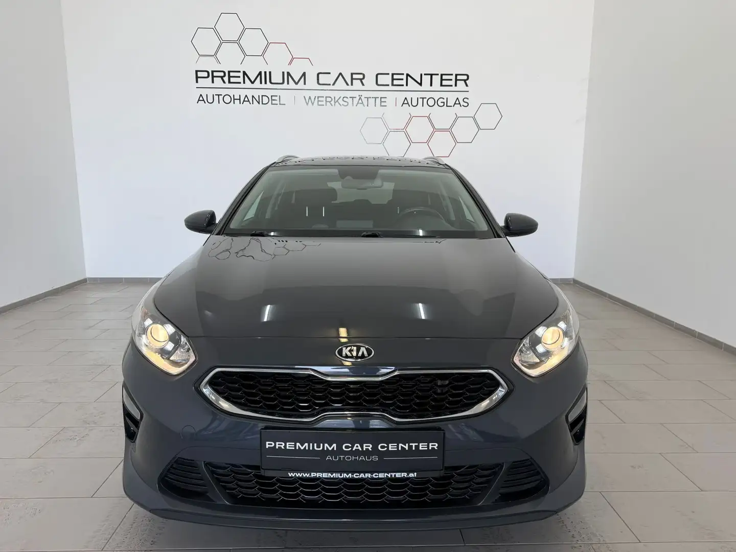 Kia Ceed SW / cee'd SW 1,6 CRDi SCR LED / NAVI / KAMERA / AHV / SITZHZG. Grau - 2