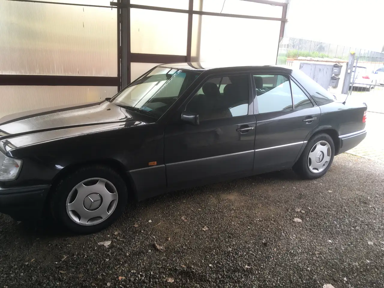 Mercedes-Benz E 200 Serie Speciale, foto 2