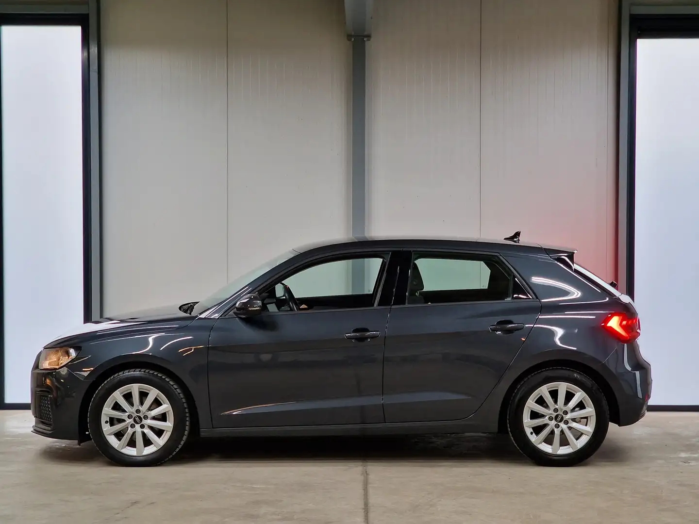 Audi A1 Sportback 30 TFSI Advanced edition | Navi | PDC v Grigio - 2