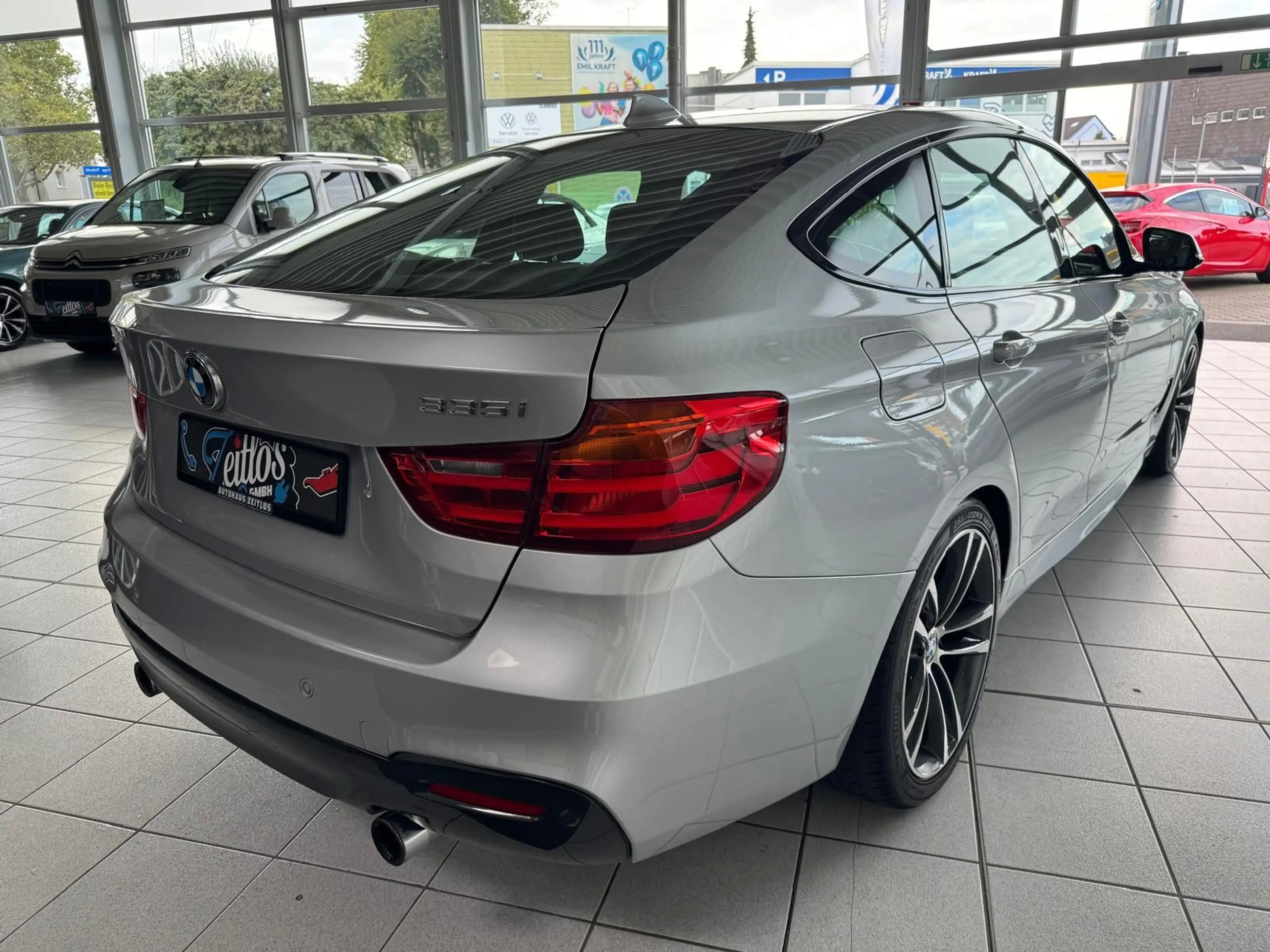 BMW 335 iGT M Paket *Autom.*HuD*Leder*PDC*SHZ**Xenon* — photo 4