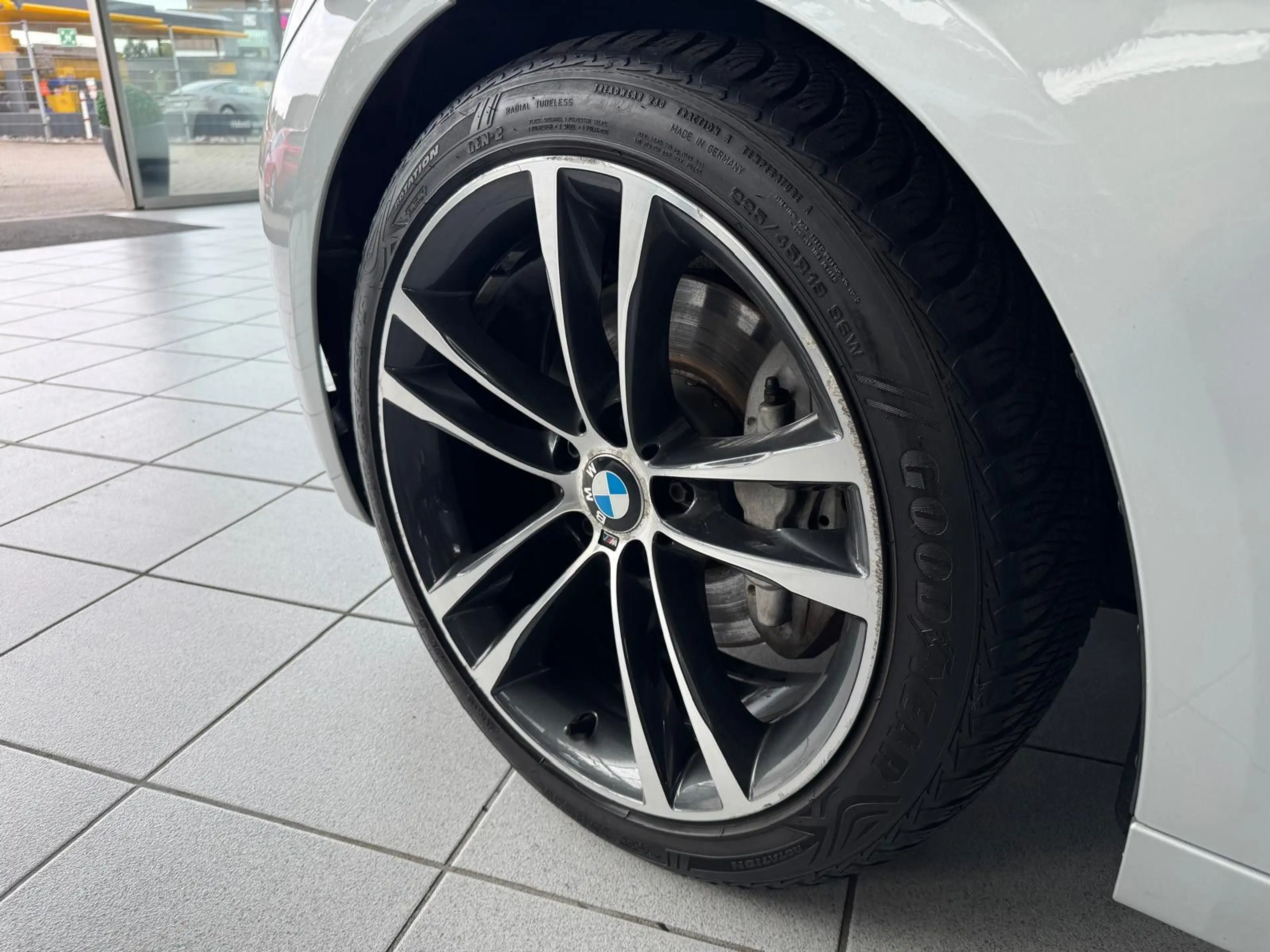 BMW 335 iGT M Paket *Autom.*HuD*Leder*PDC*SHZ**Xenon* — photo 8