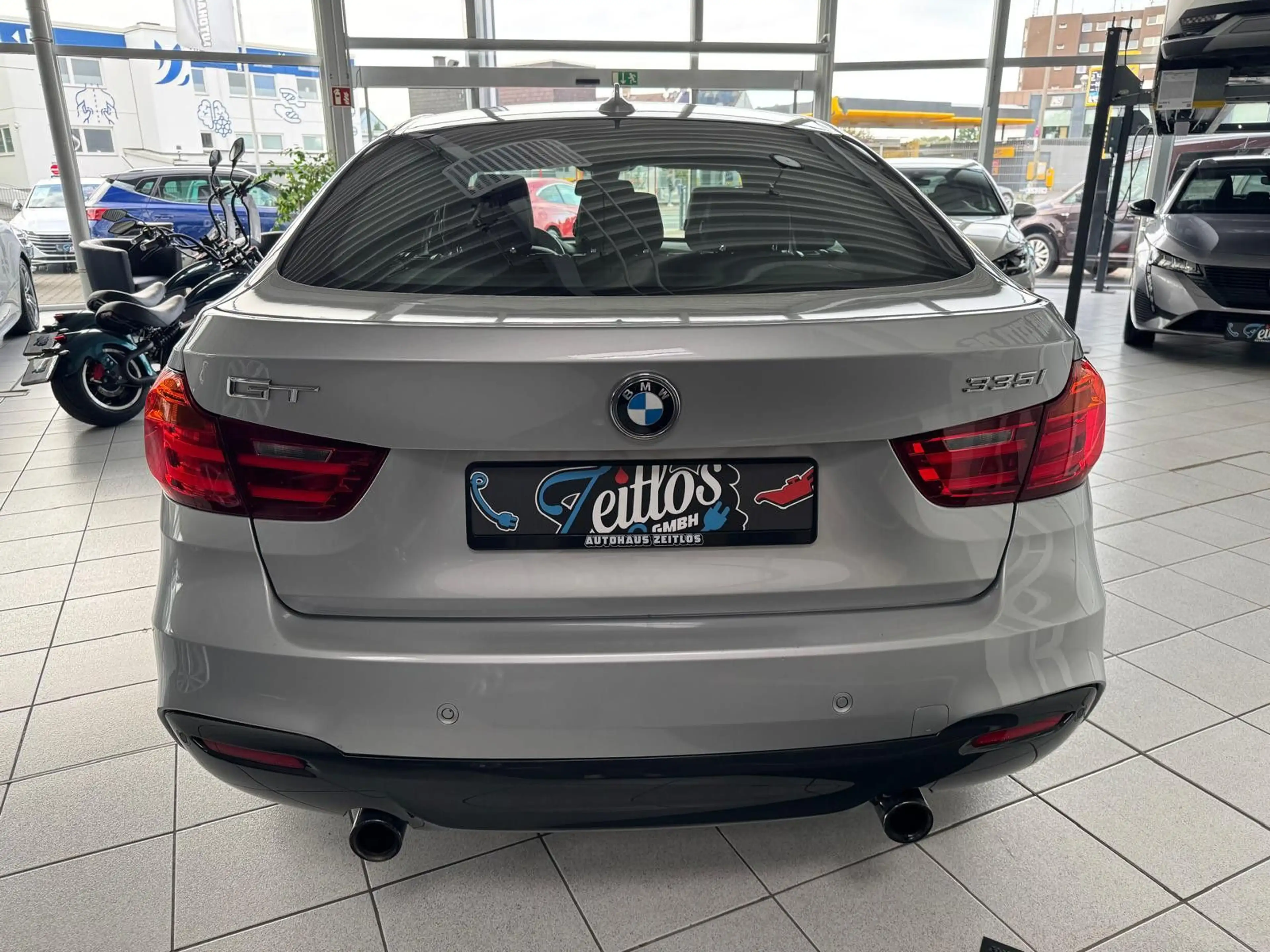 BMW 335 iGT M Paket *Autom.*HuD*Leder*PDC*SHZ**Xenon* — photo 7