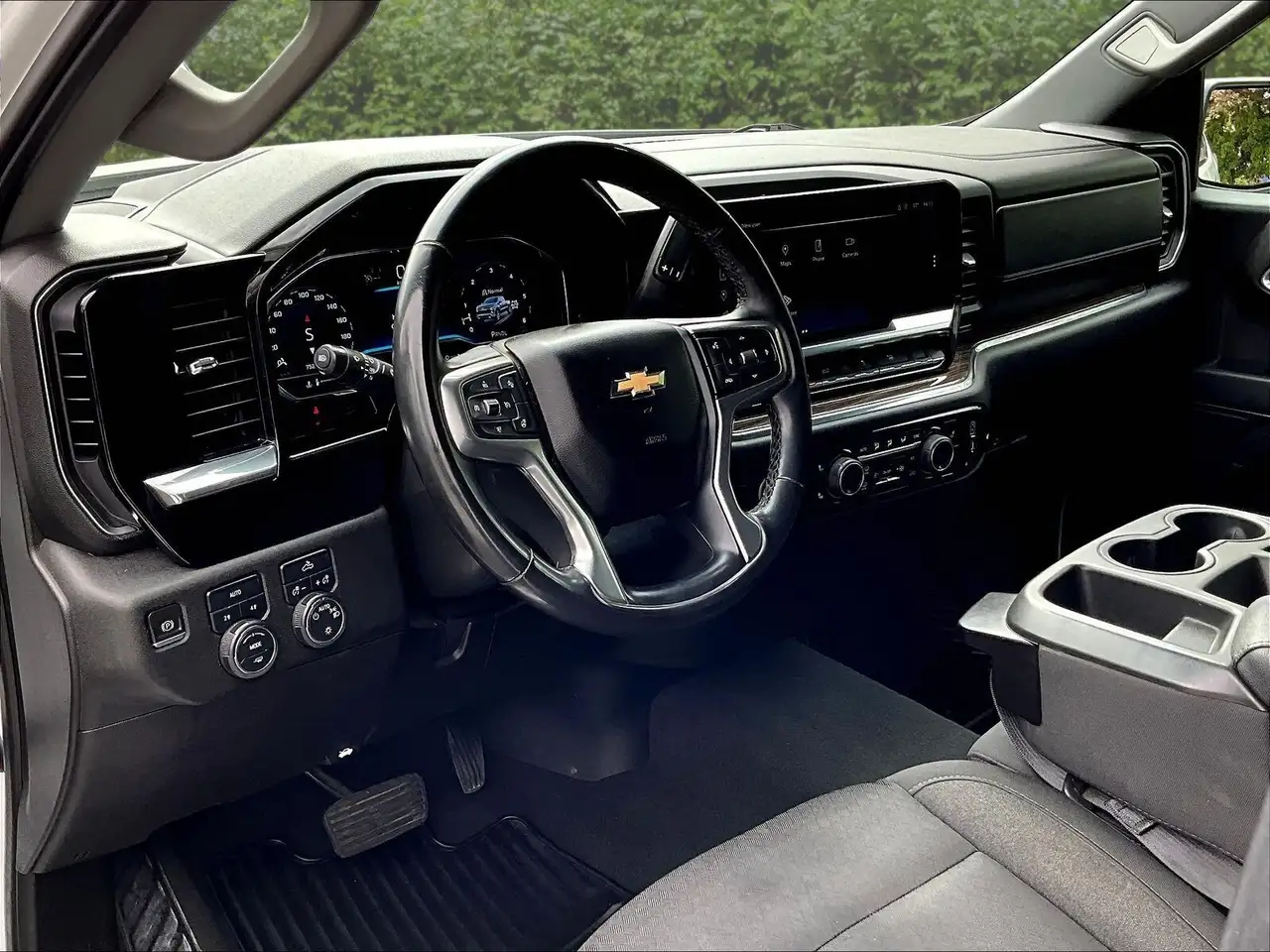 Chevrolet Silverado 1500 photo Chevrolet Silverado 1500