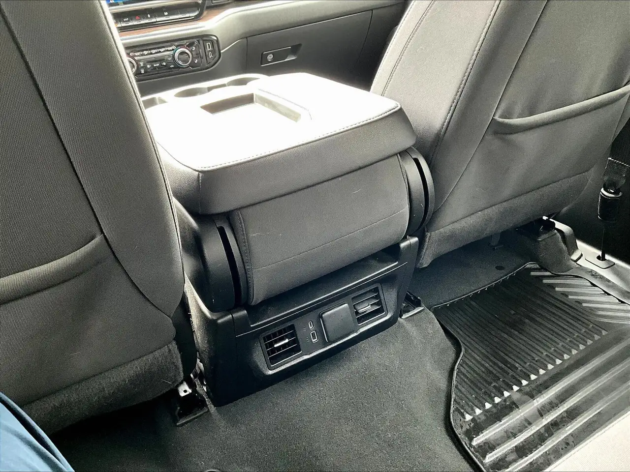 Chevrolet Silverado 1500 photo Chevrolet Silverado 1500