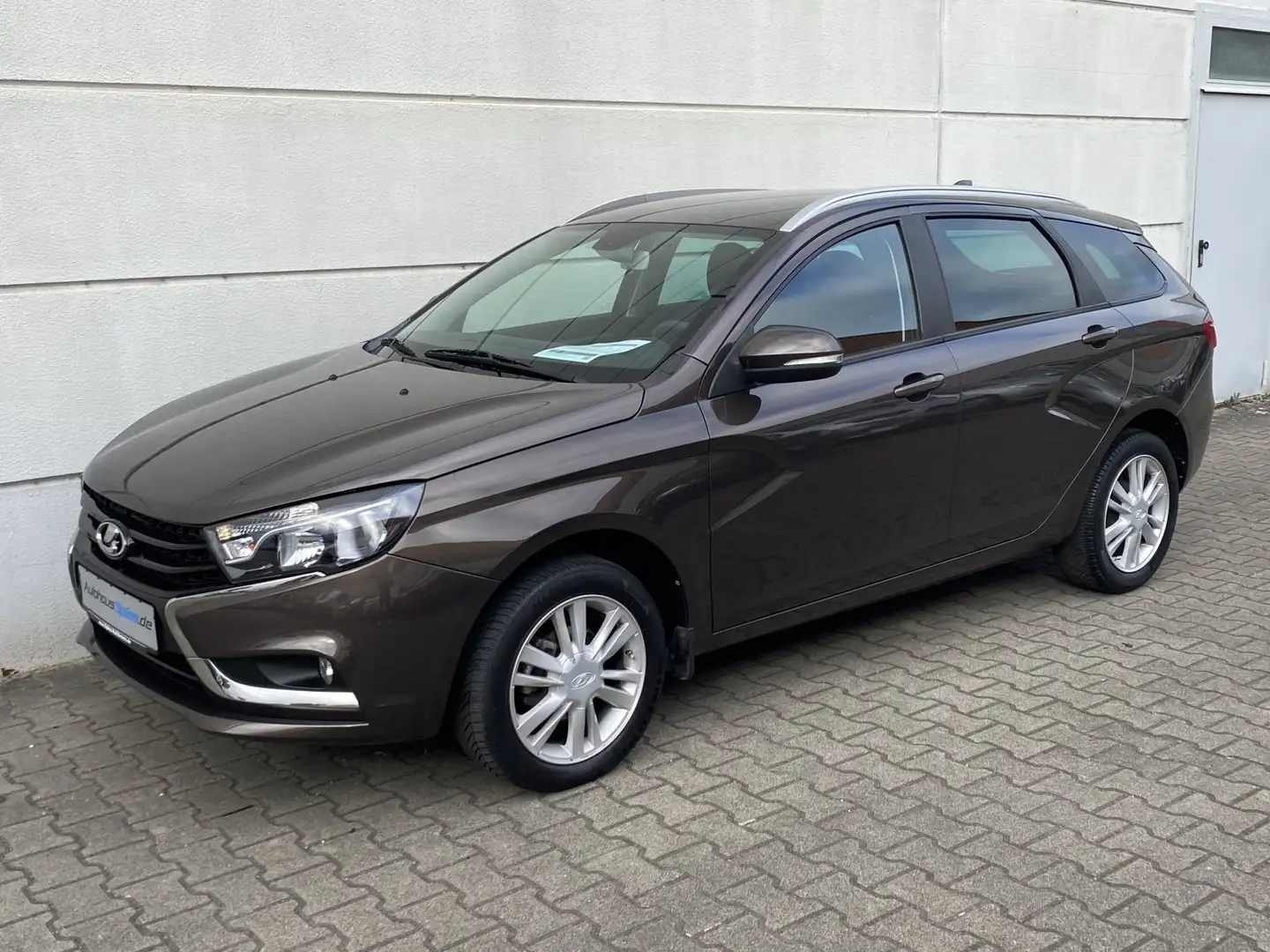Lada Vesta Kombi 1.6  Comfort 1. Hand Shz Temp Brun - 2