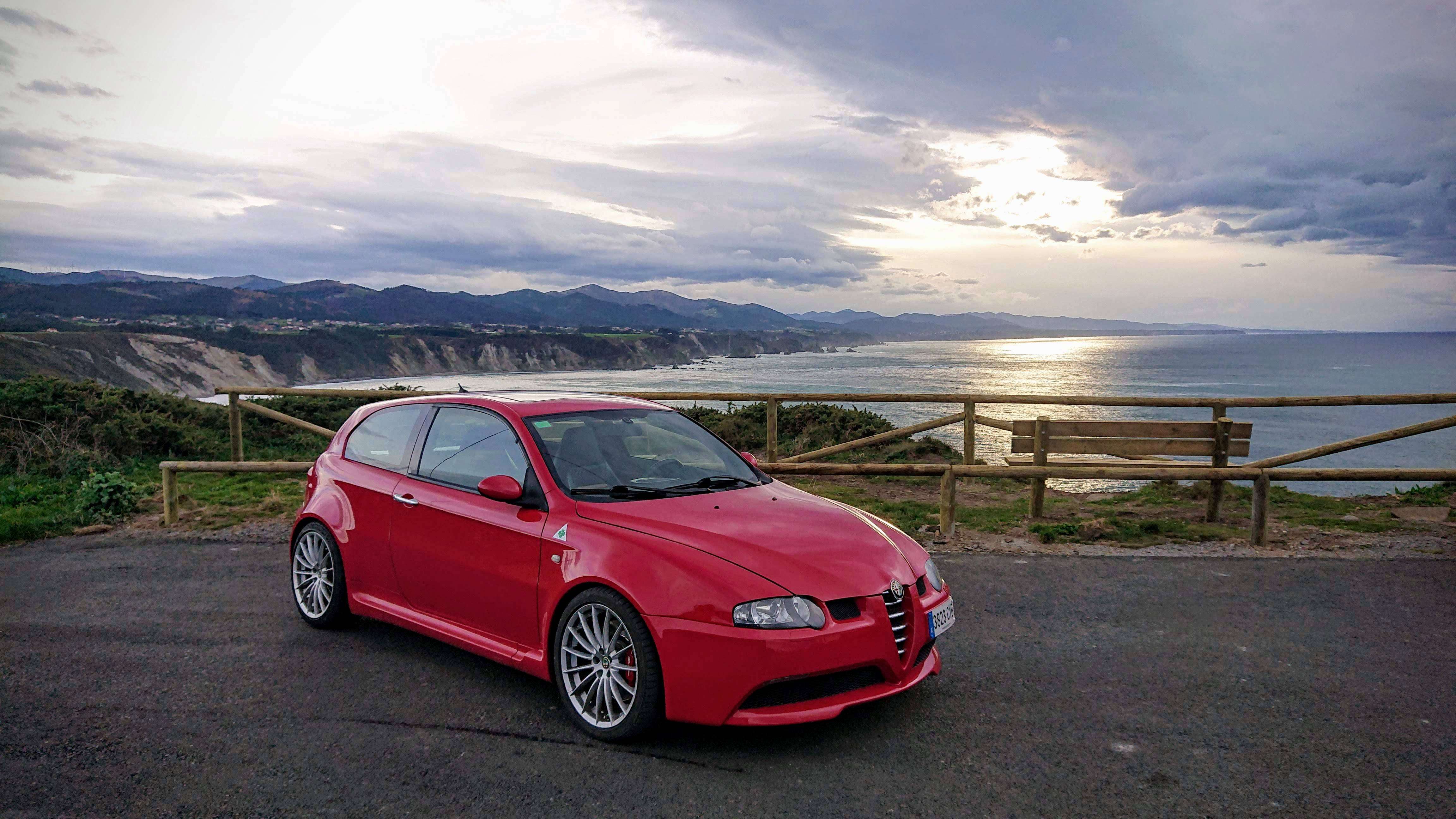 Alfa Romeo 147 147 3.2 V6 GTA 24v 6M GTA - foto 1