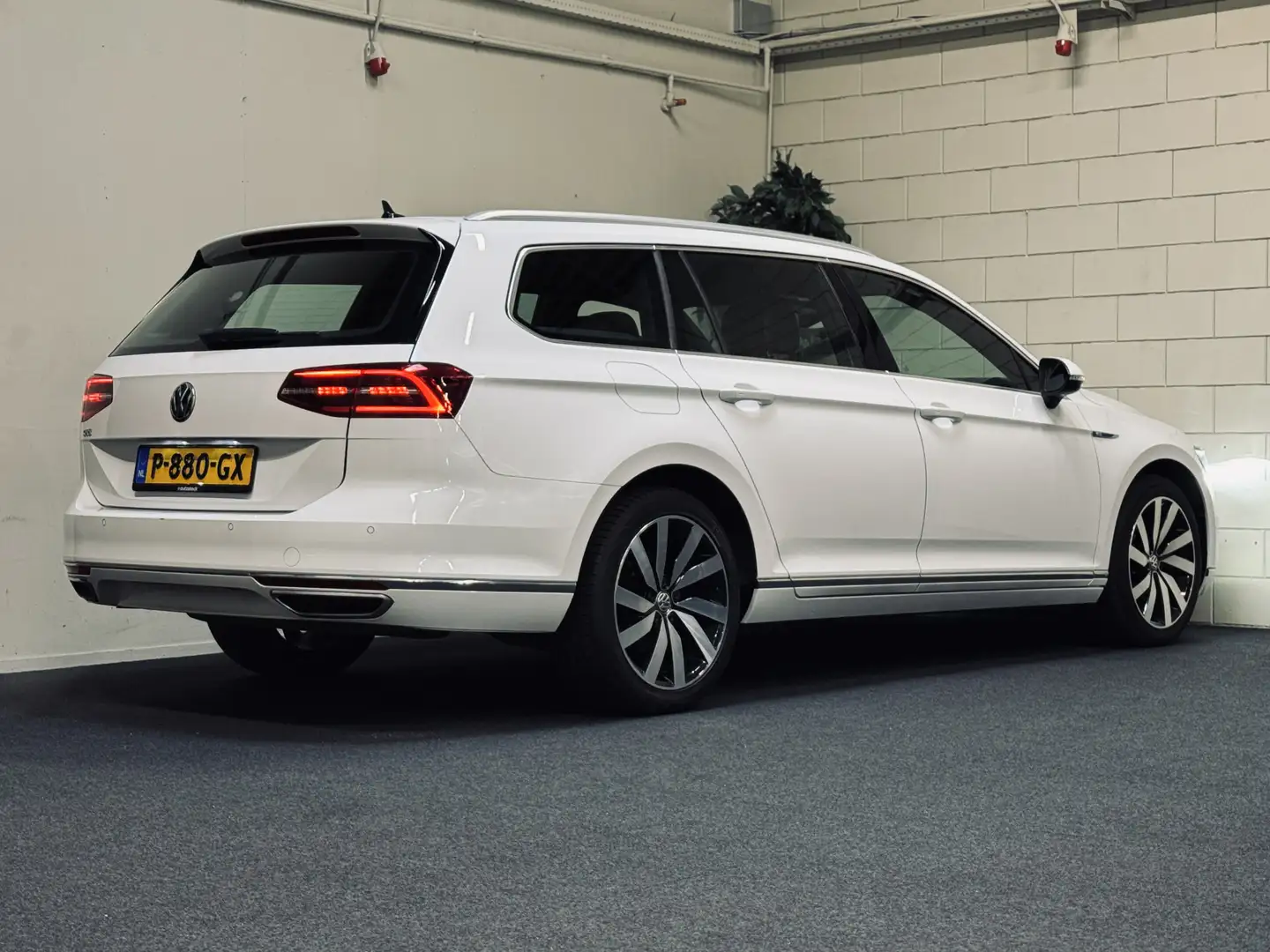Volkswagen Passat Variant 1.4 TSI GTE | Panorama | Trekhaak | Massage Blanc - 2