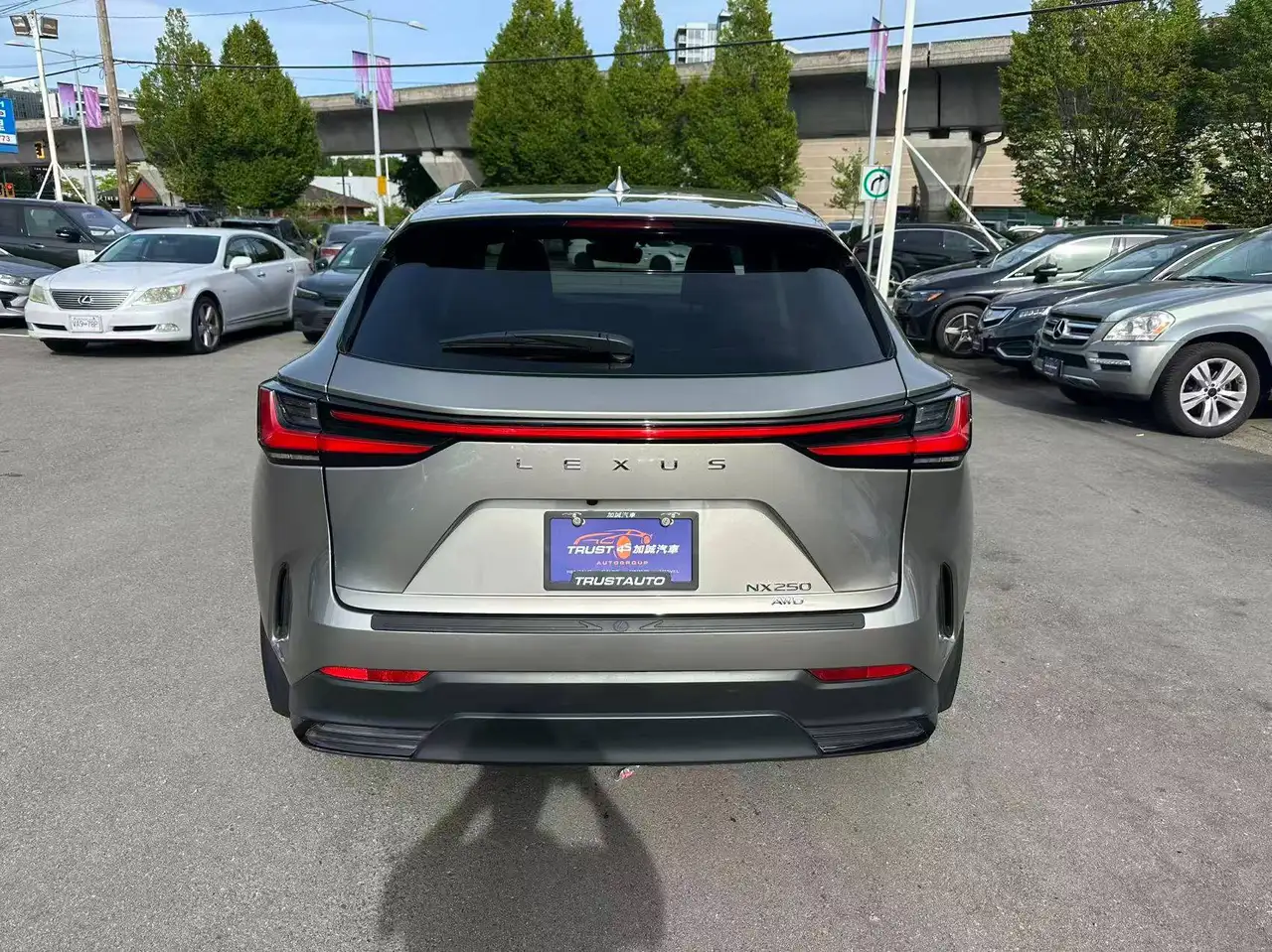 Lexus NX photo Lexus NX