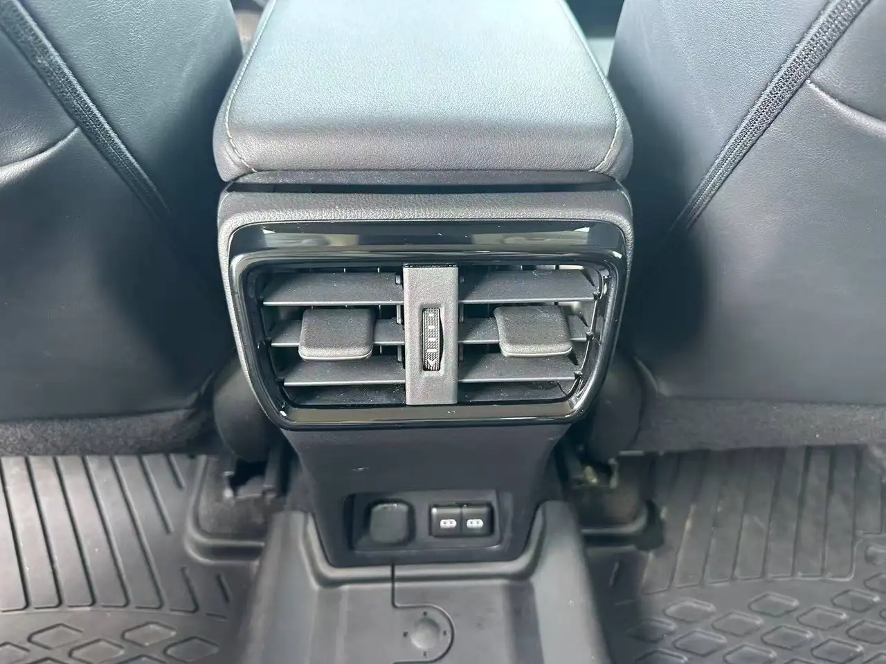 Lexus NX photo Lexus NX