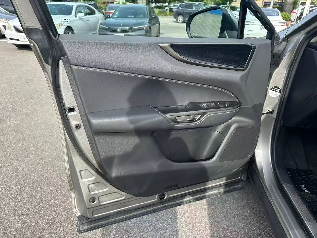 Lexus NX photo Lexus NX