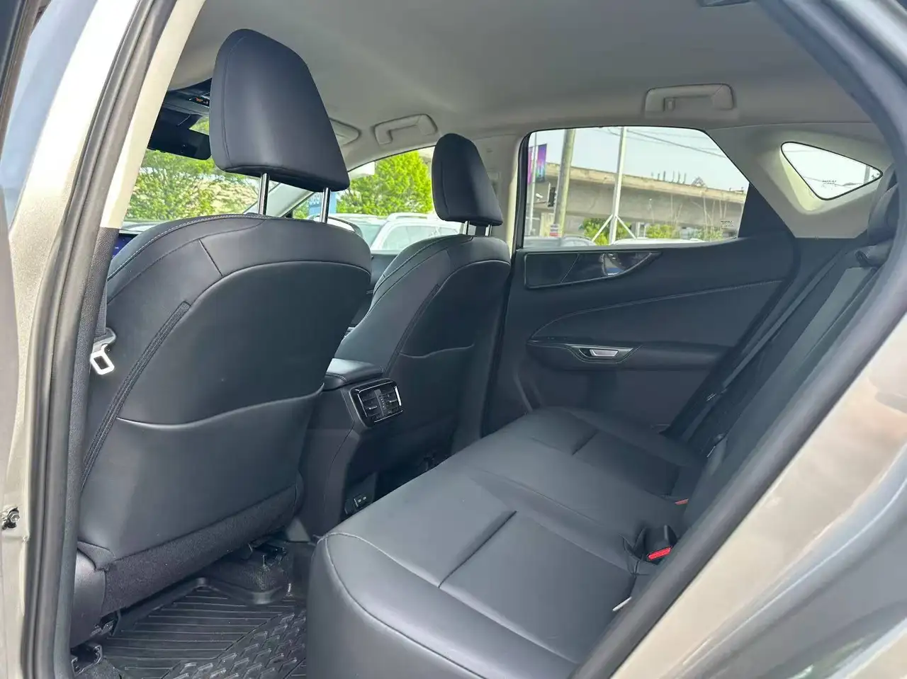 Lexus NX photo Lexus NX