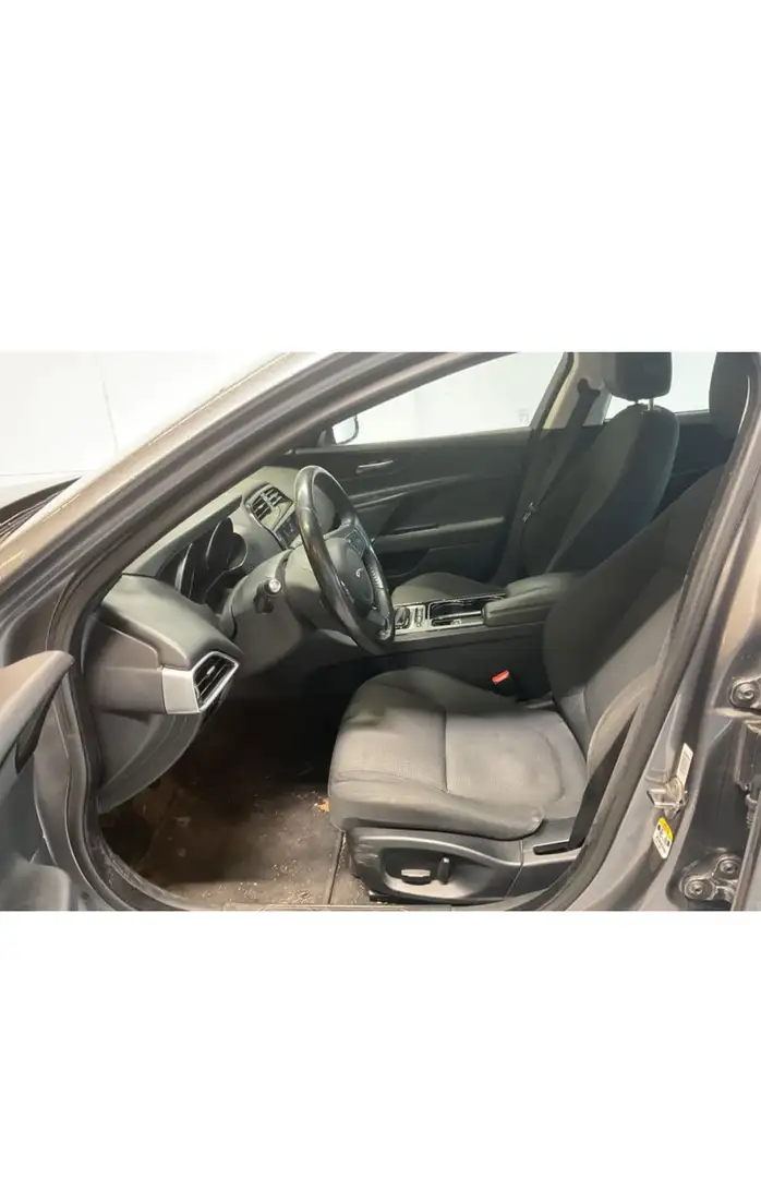 Jaguar XE E-Performance Portfolio - 2