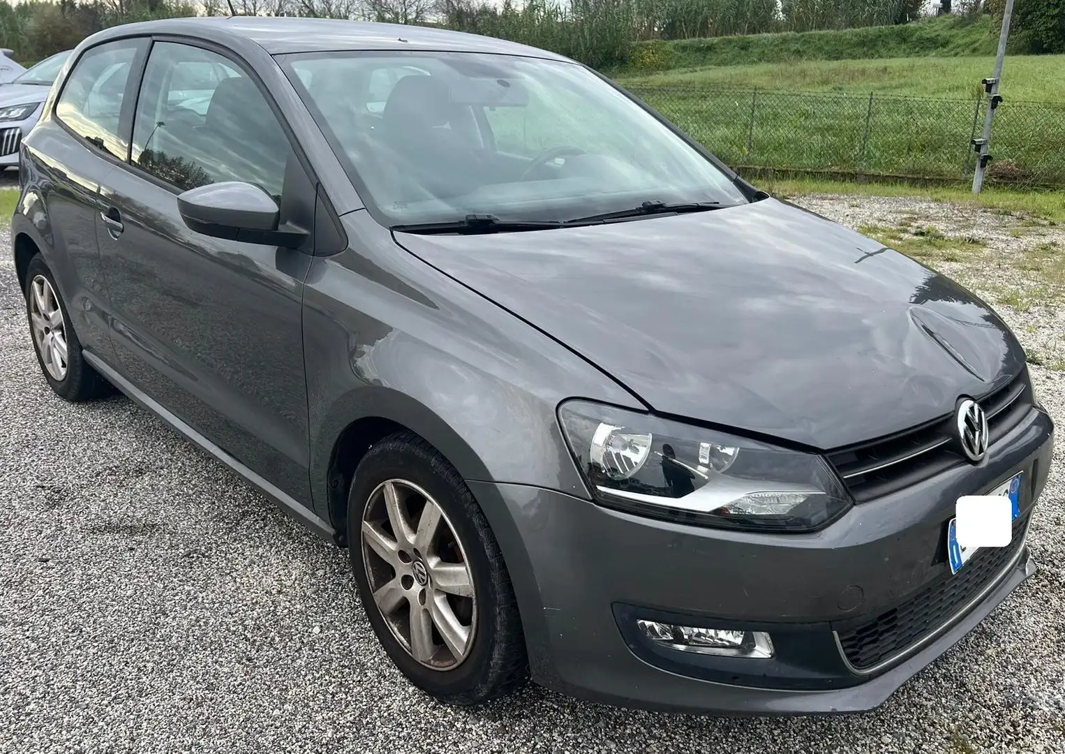 Volkswagen Polo 1.6 tdi PROBLEMI AL MOTORE Grigio - 1
