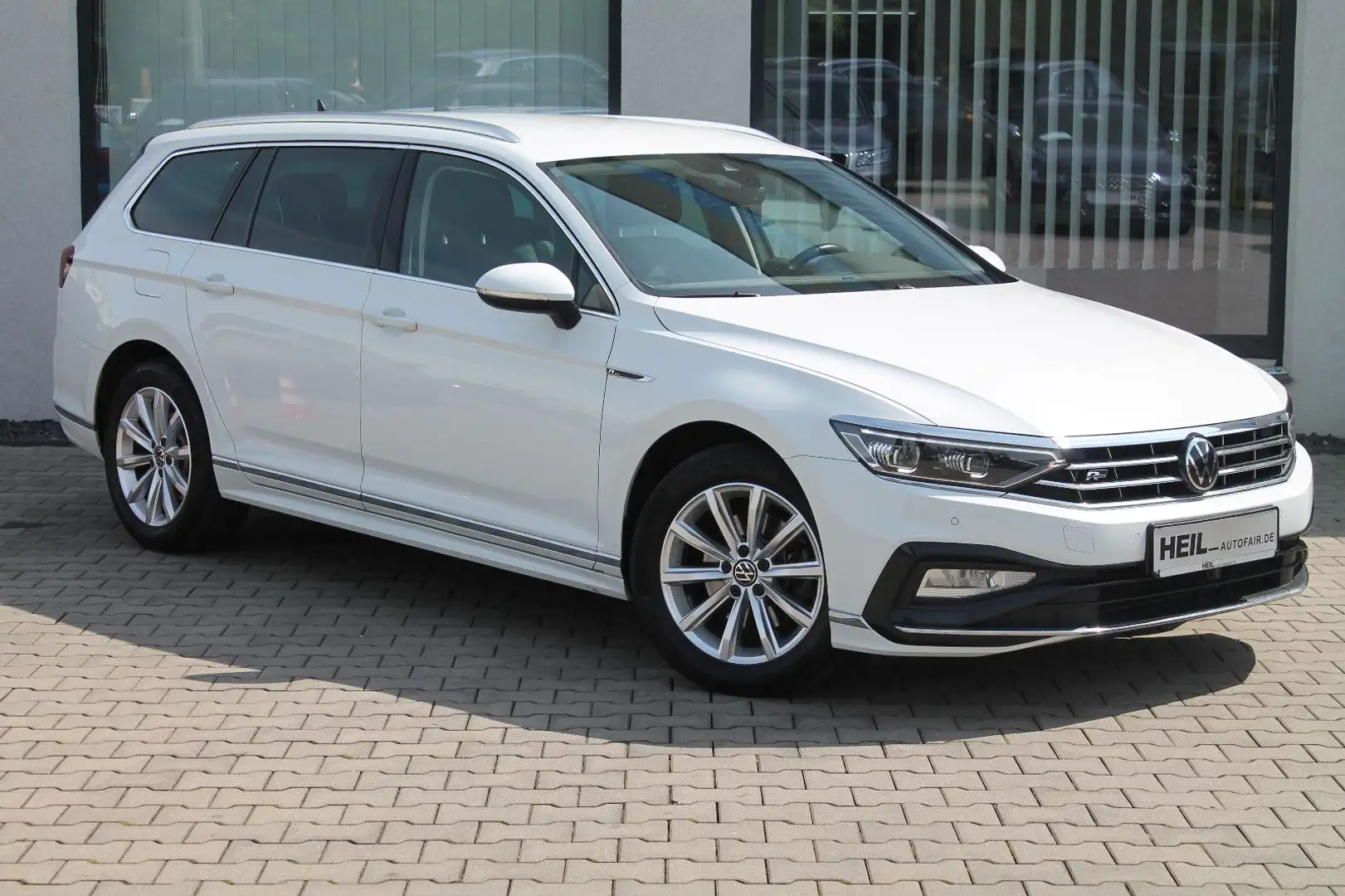 Volkswagen Passat Variant 4Motion*R-LINE*STH*KAMERA*LED* Blanc - 1