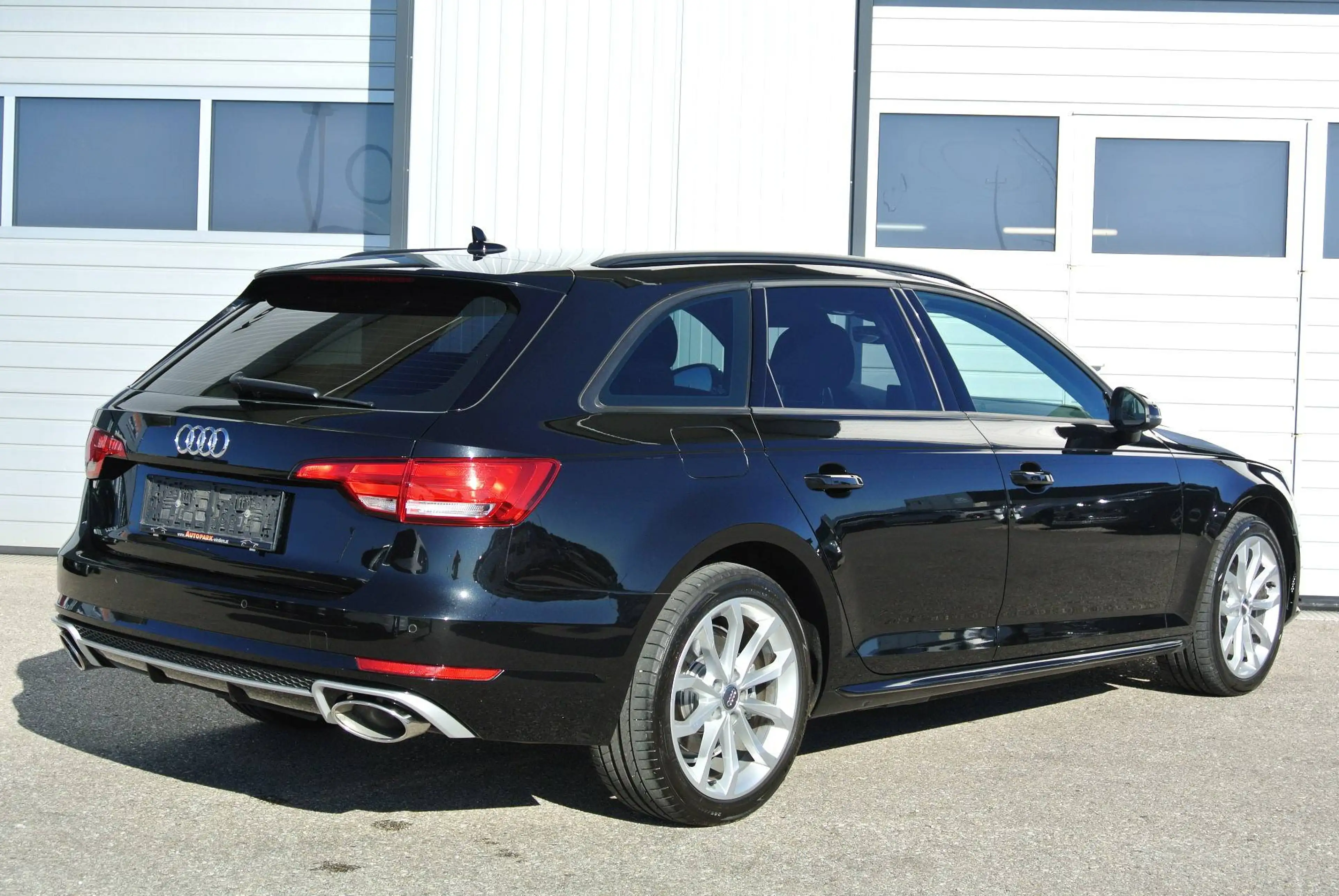 Audi A4 Avant 2.0 TDI * LED * SHZ * PDC * NAVI * — photo 4