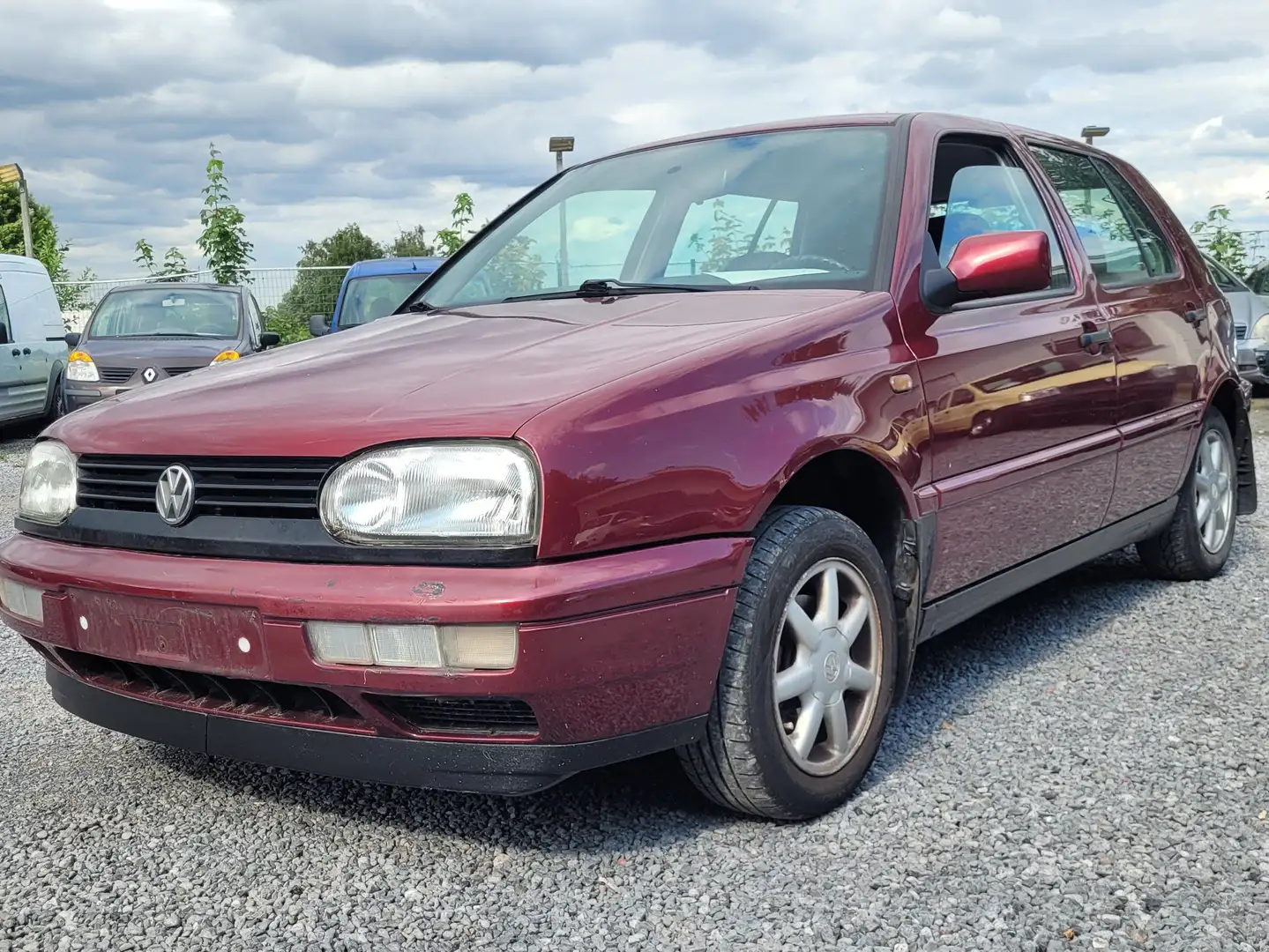 Volkswagen Golf 1.9 TDi AUTOMAAT wordt GEKEURD AIRCO TREKHAAK 1997 Rouge - 1