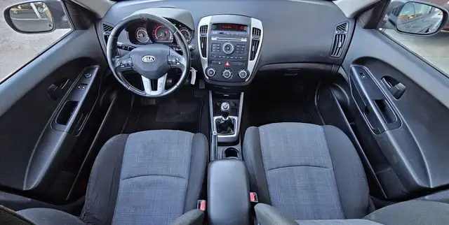 Kia Ceed view 14