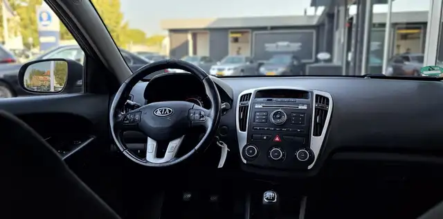 Kia Ceed view 11