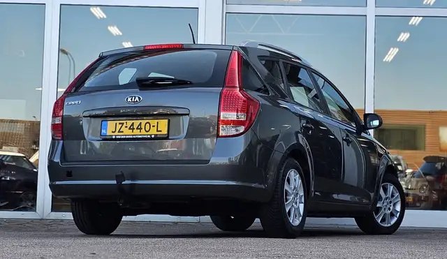 Kia Ceed view 6