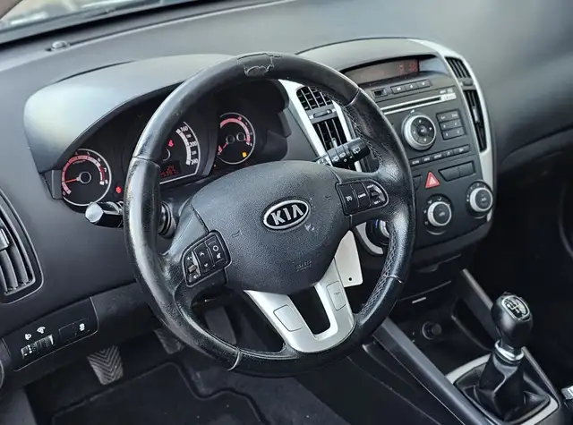 Kia Ceed view 8