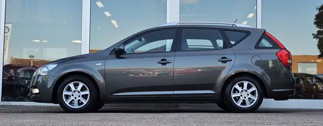 Kia Ceed view 3