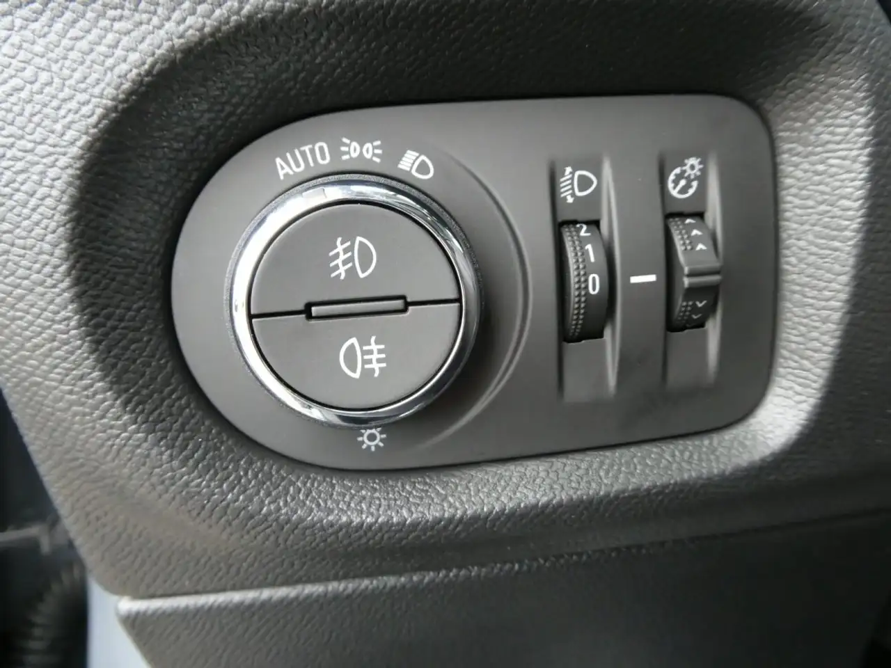 Opel Corsa F 1.2 Turbo Edition*Winter*Tech 13