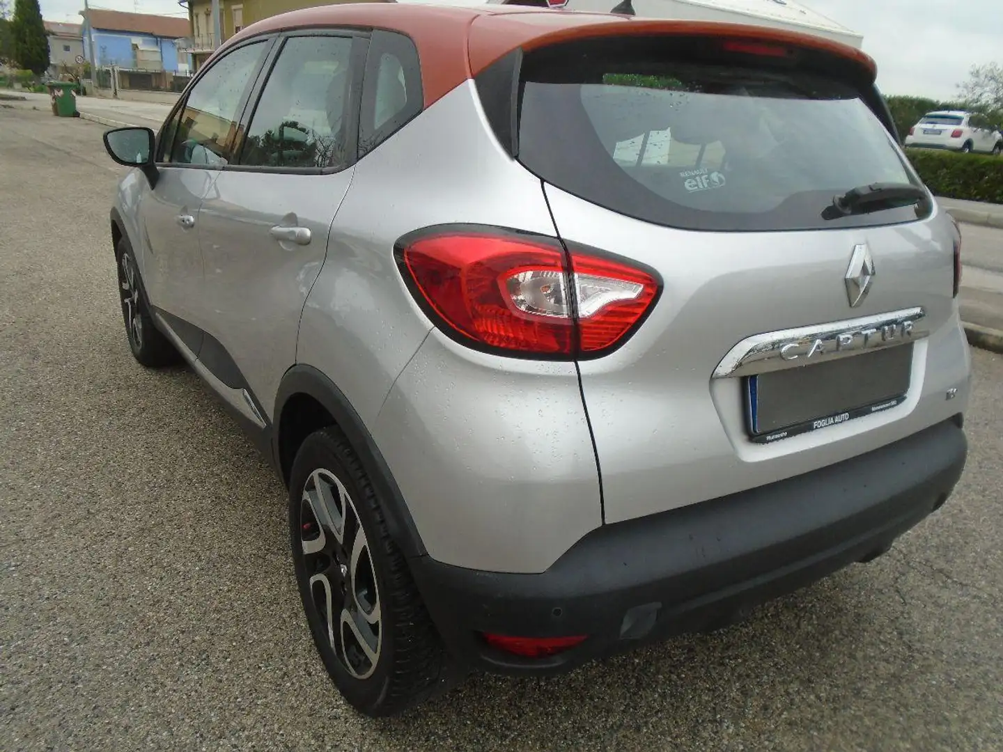 Renault Captur TCe 12V 90 CV S&S Energy Intens Grijs - 2