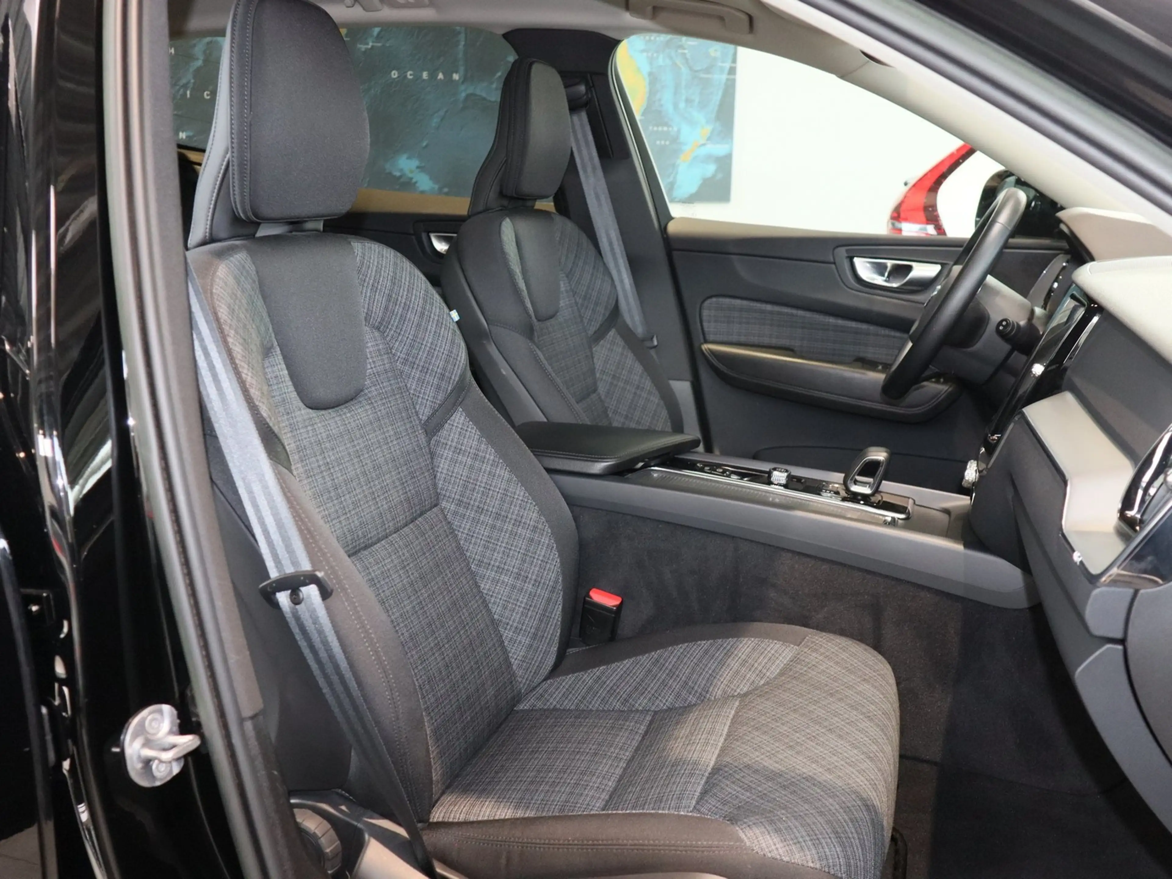 Volvo XC60 B4 (D) Core *Kamera*SHZ-Hi — photo 6