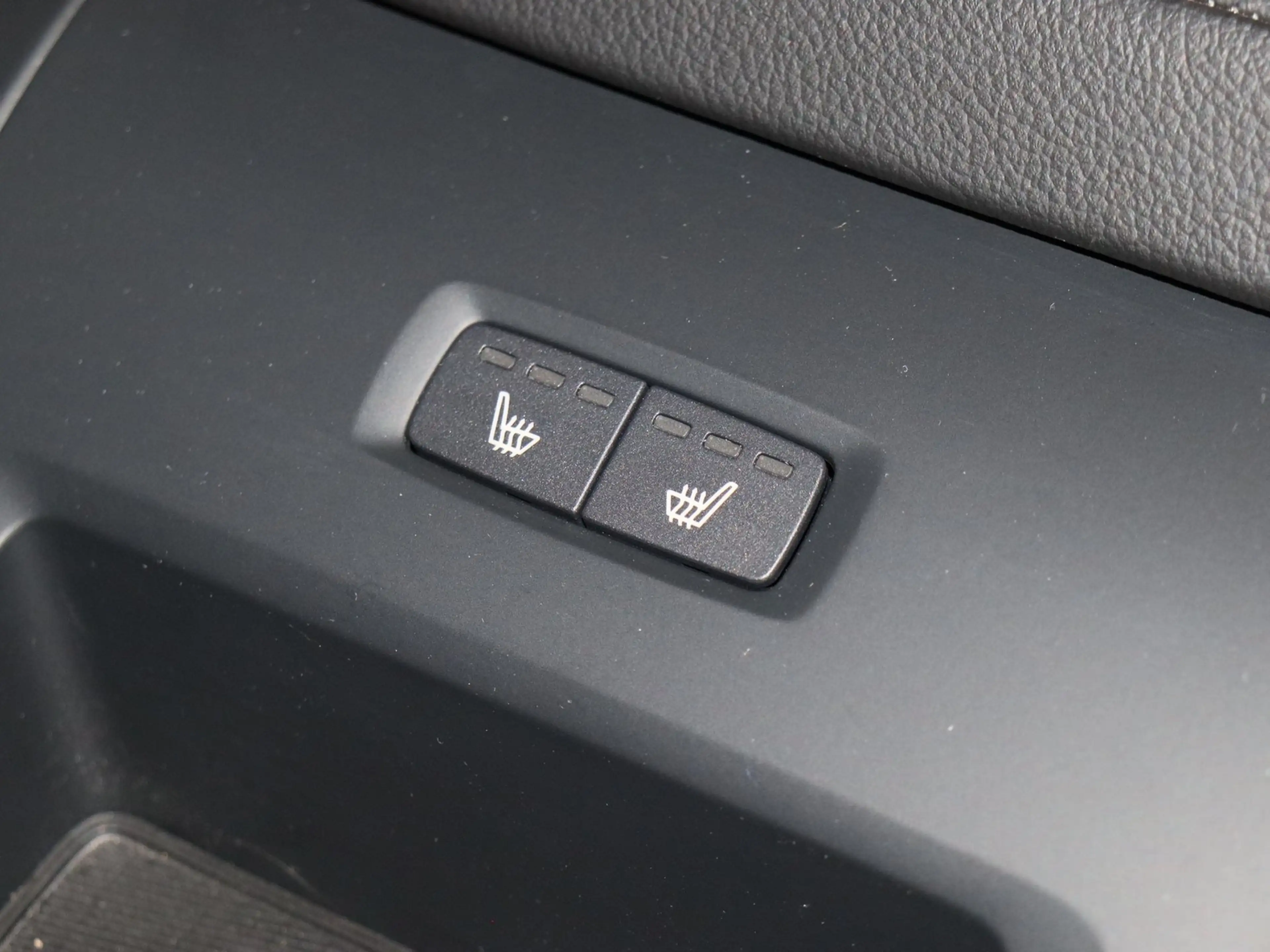 Volvo XC60 B4 (D) Core *Kamera*SHZ-Hi — photo 15
